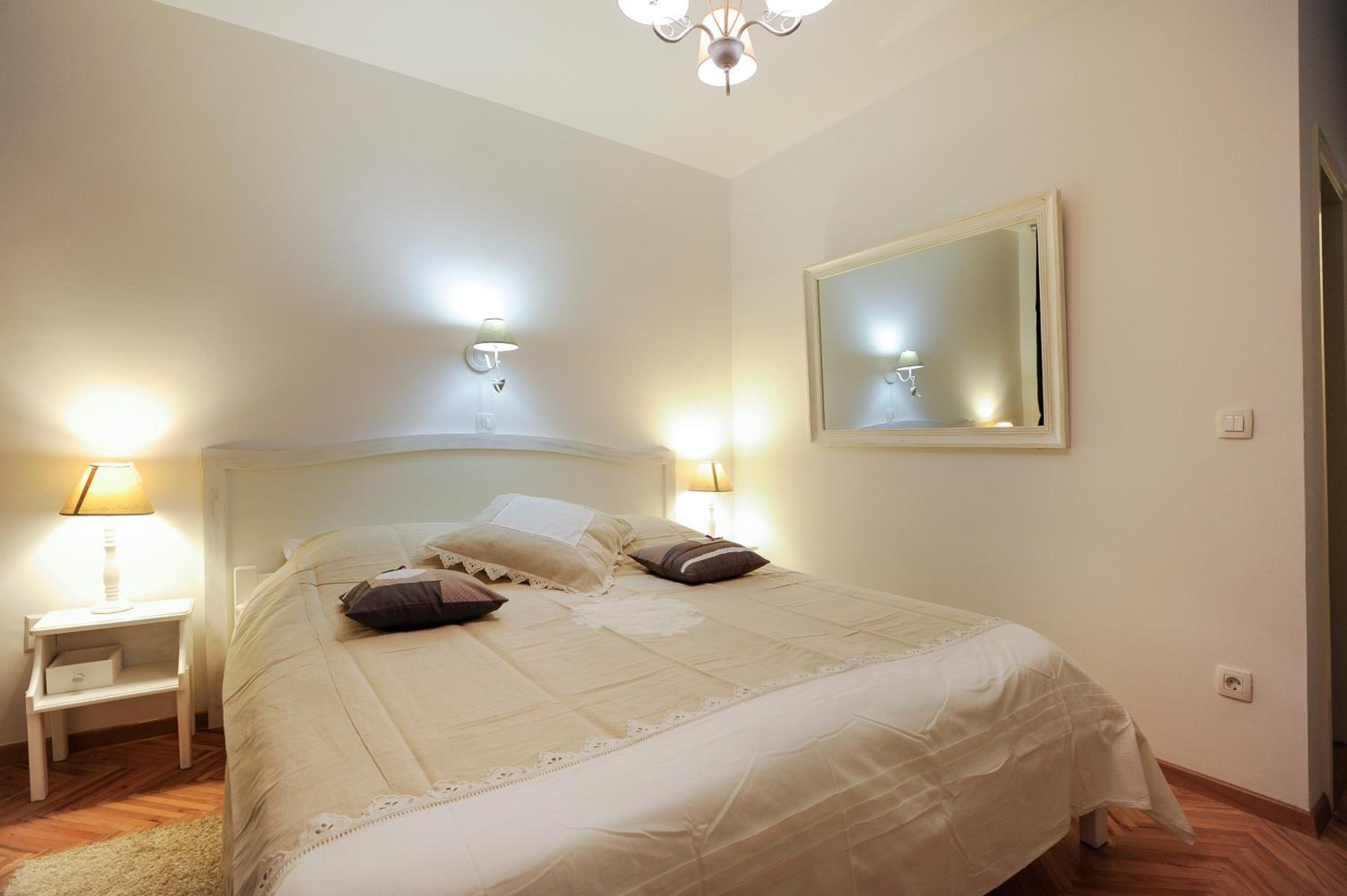 Double Room - Photo 2