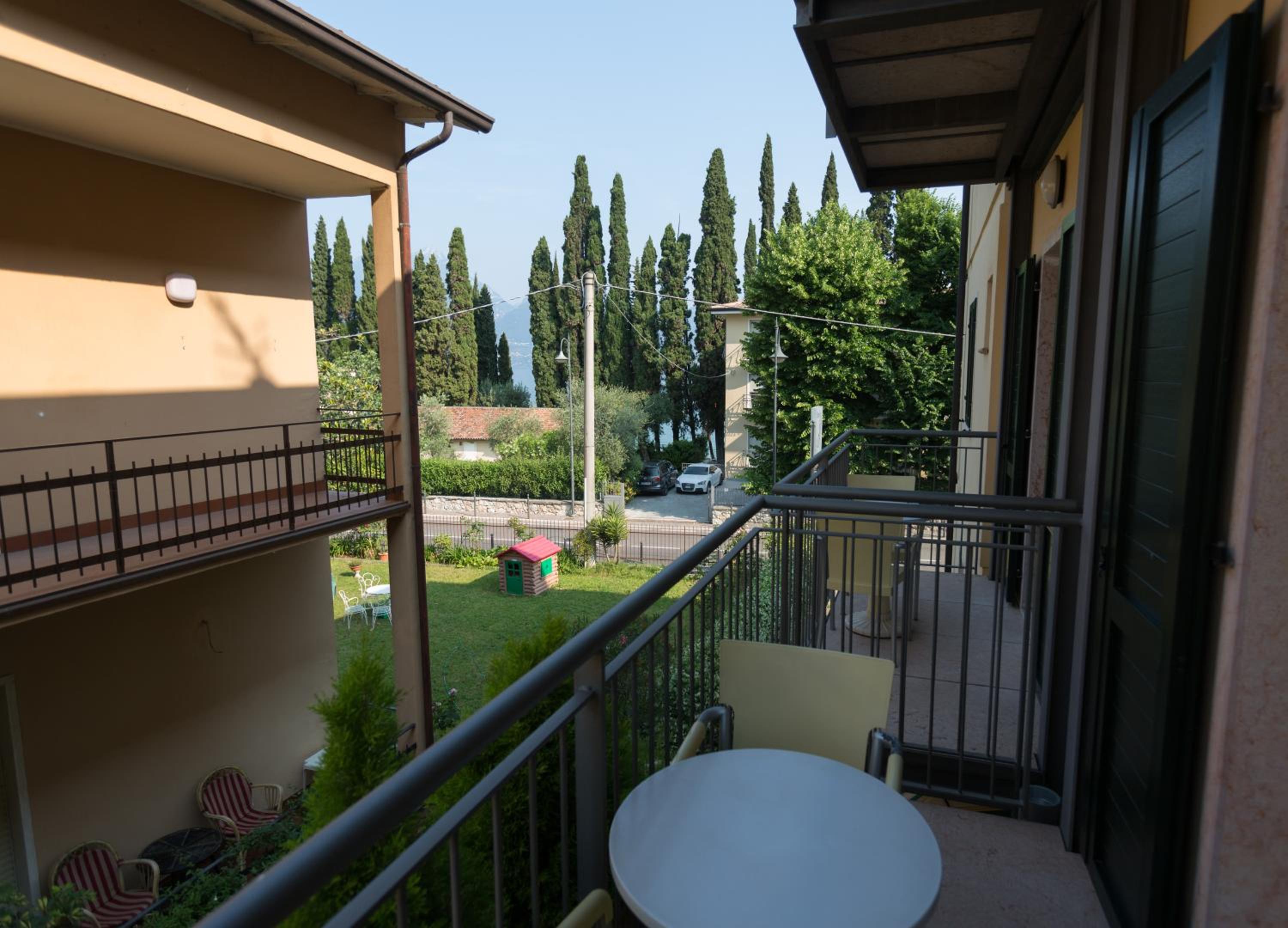 Economy Double or Twin Room with Balcony photo 2