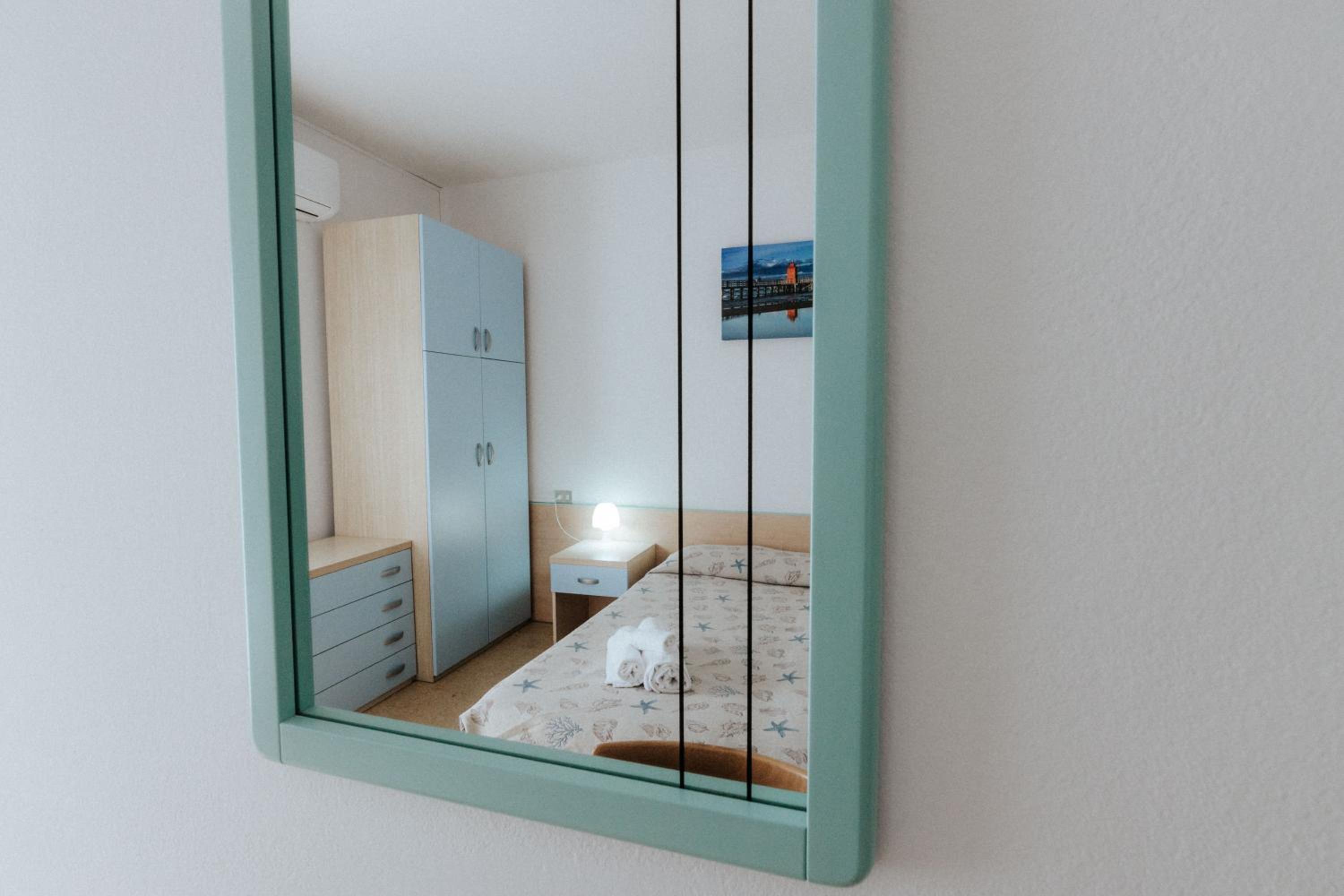 Double or Twin Room - Photo 4