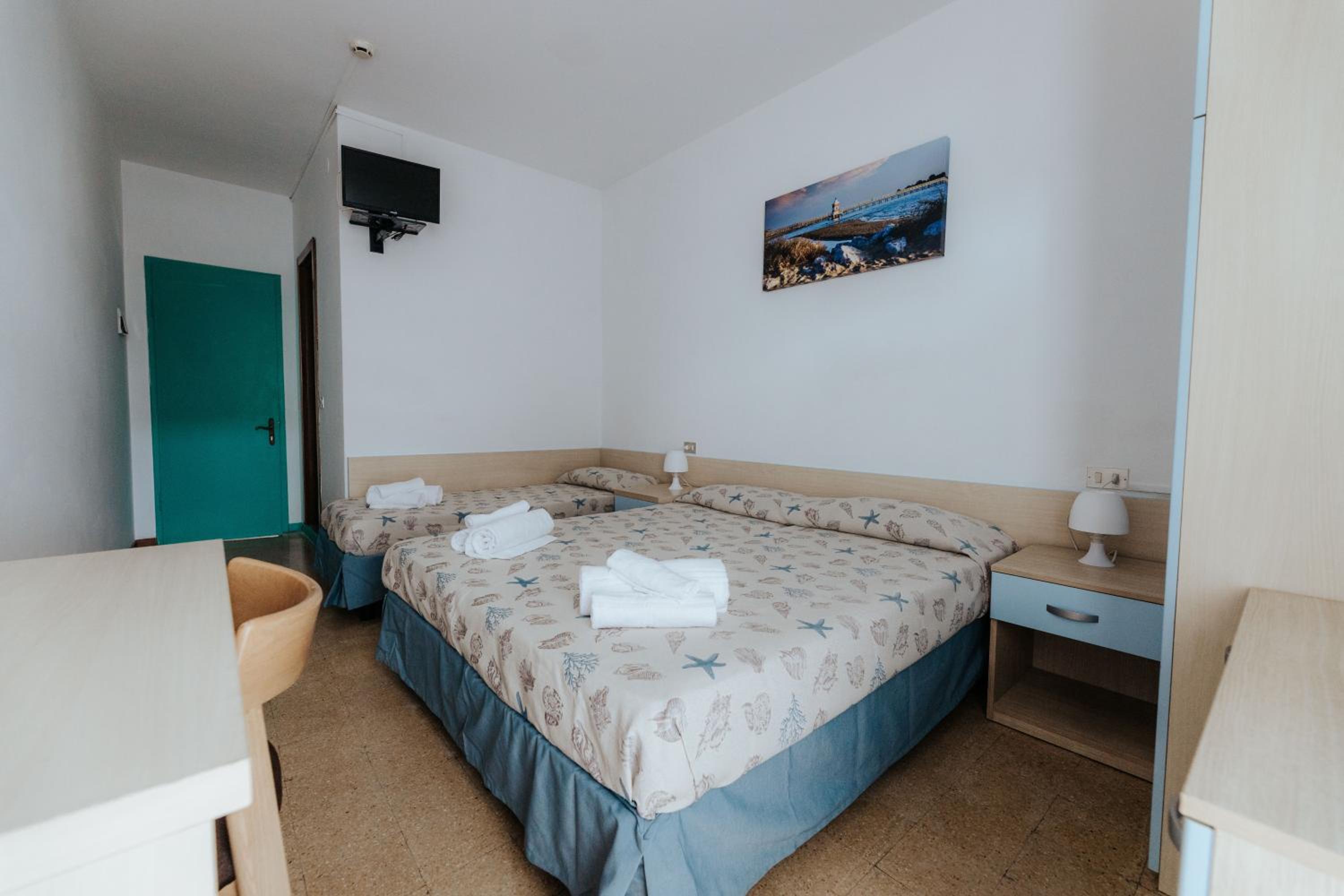 Basic Triple Room - Photo 7