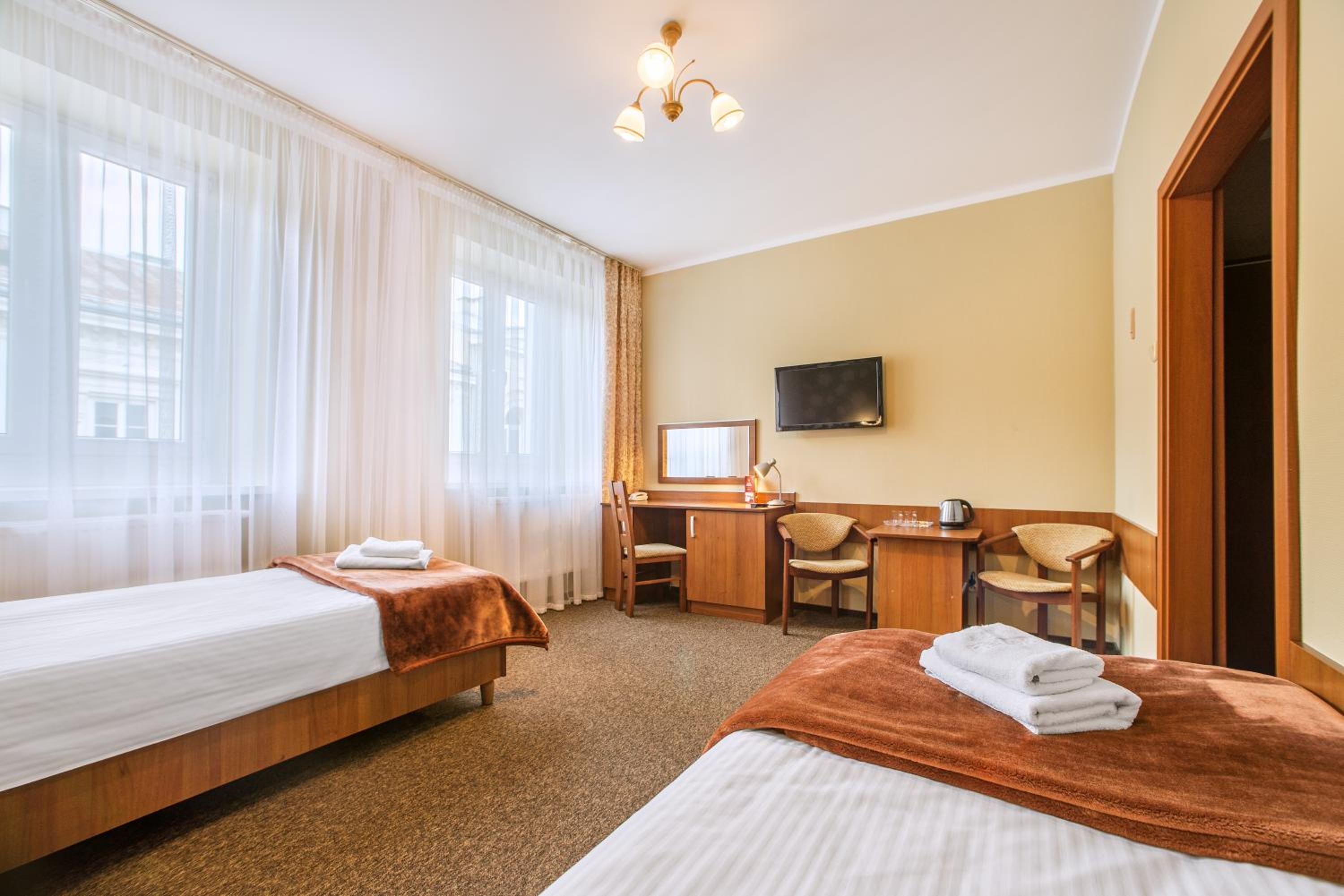 Double or Twin Room - Photo 13