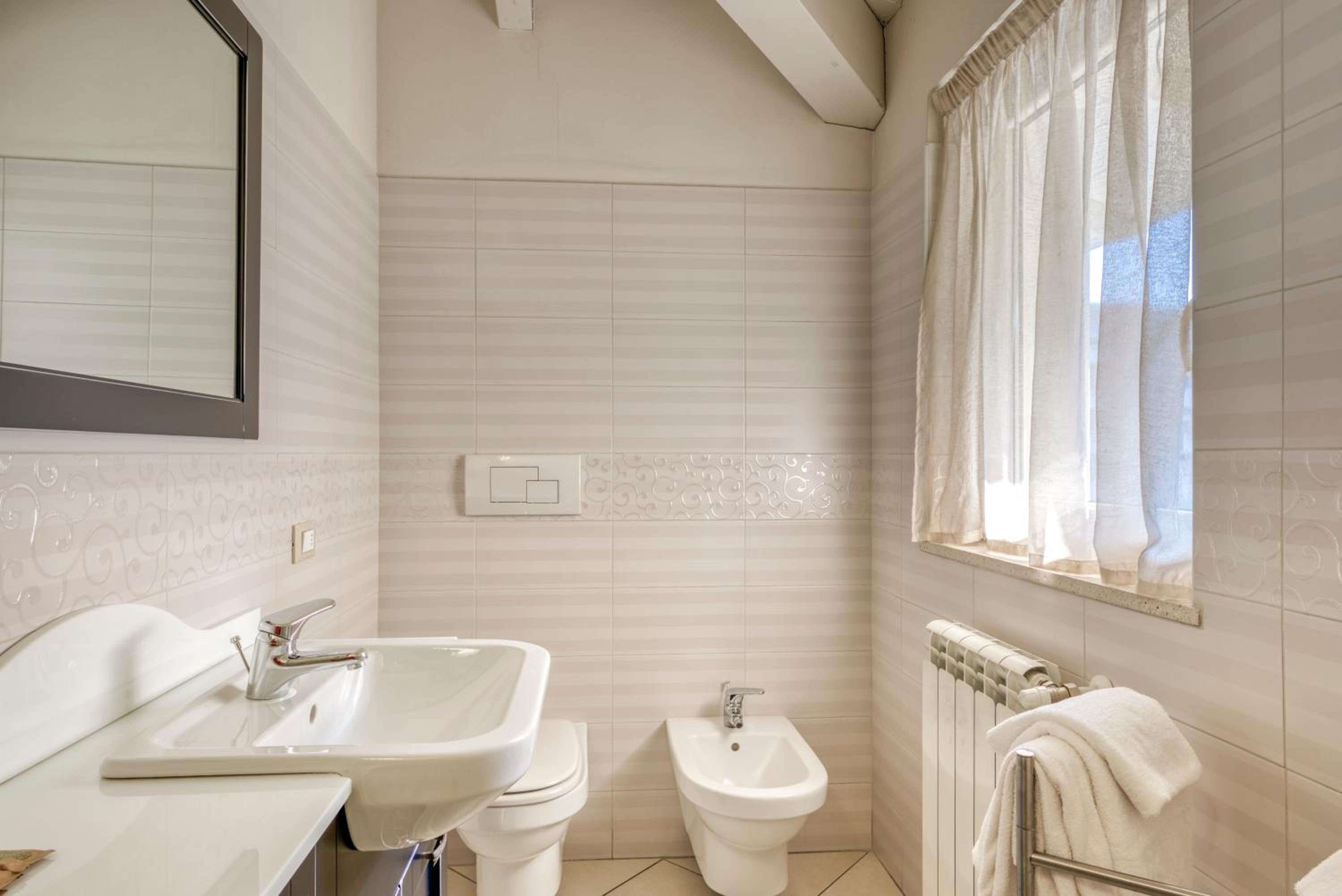 Double Room with Mountain View - Photo 8