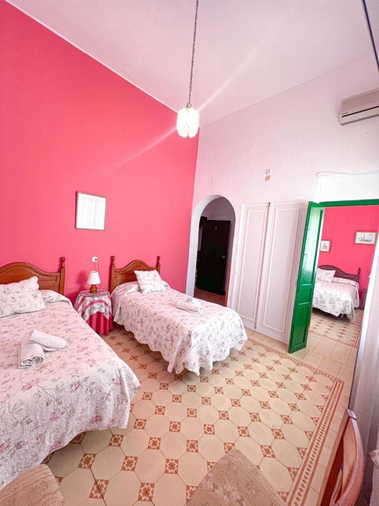 Dos habitaciones comunicadas
