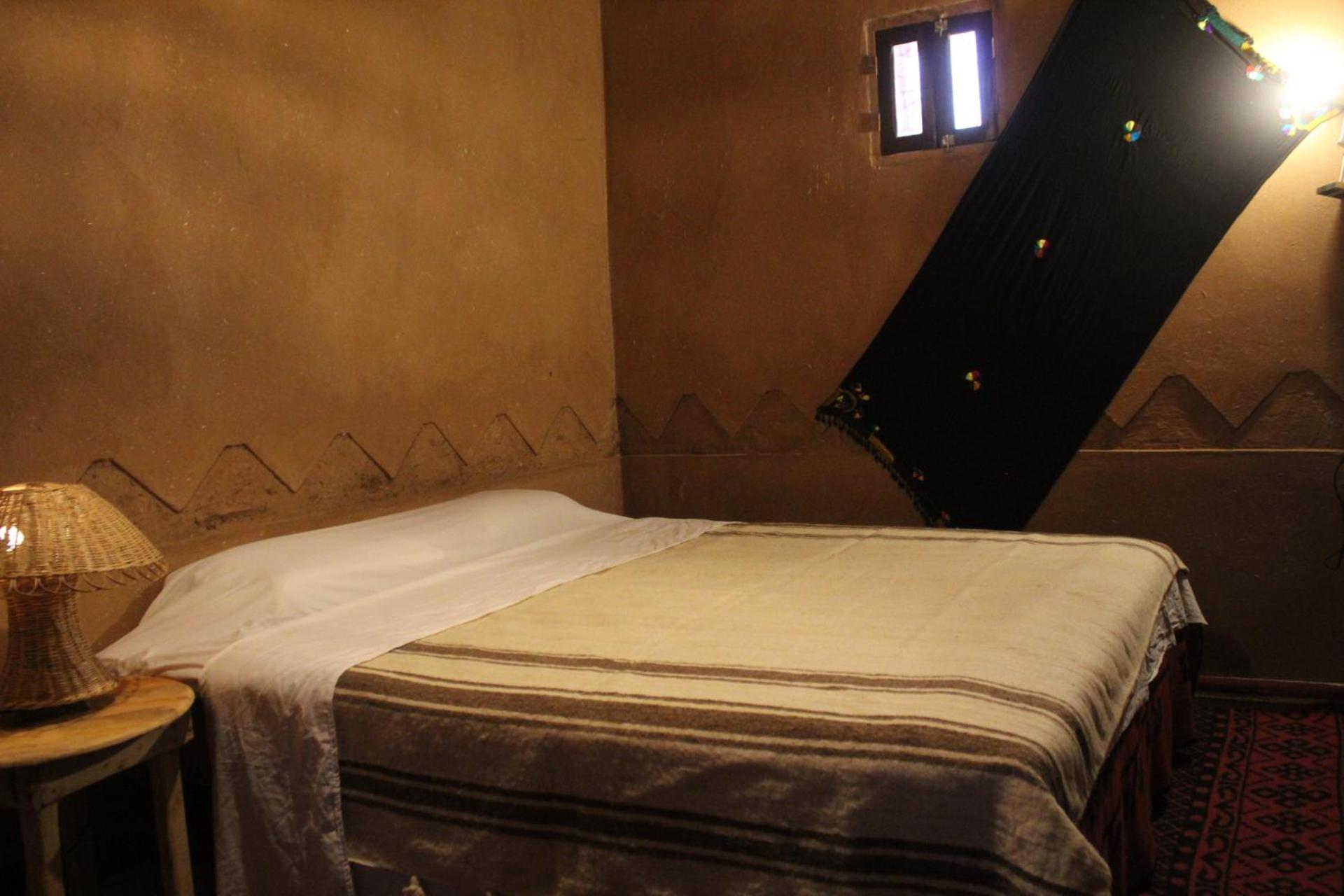 Double Room with Private Bathroom - Photo 6