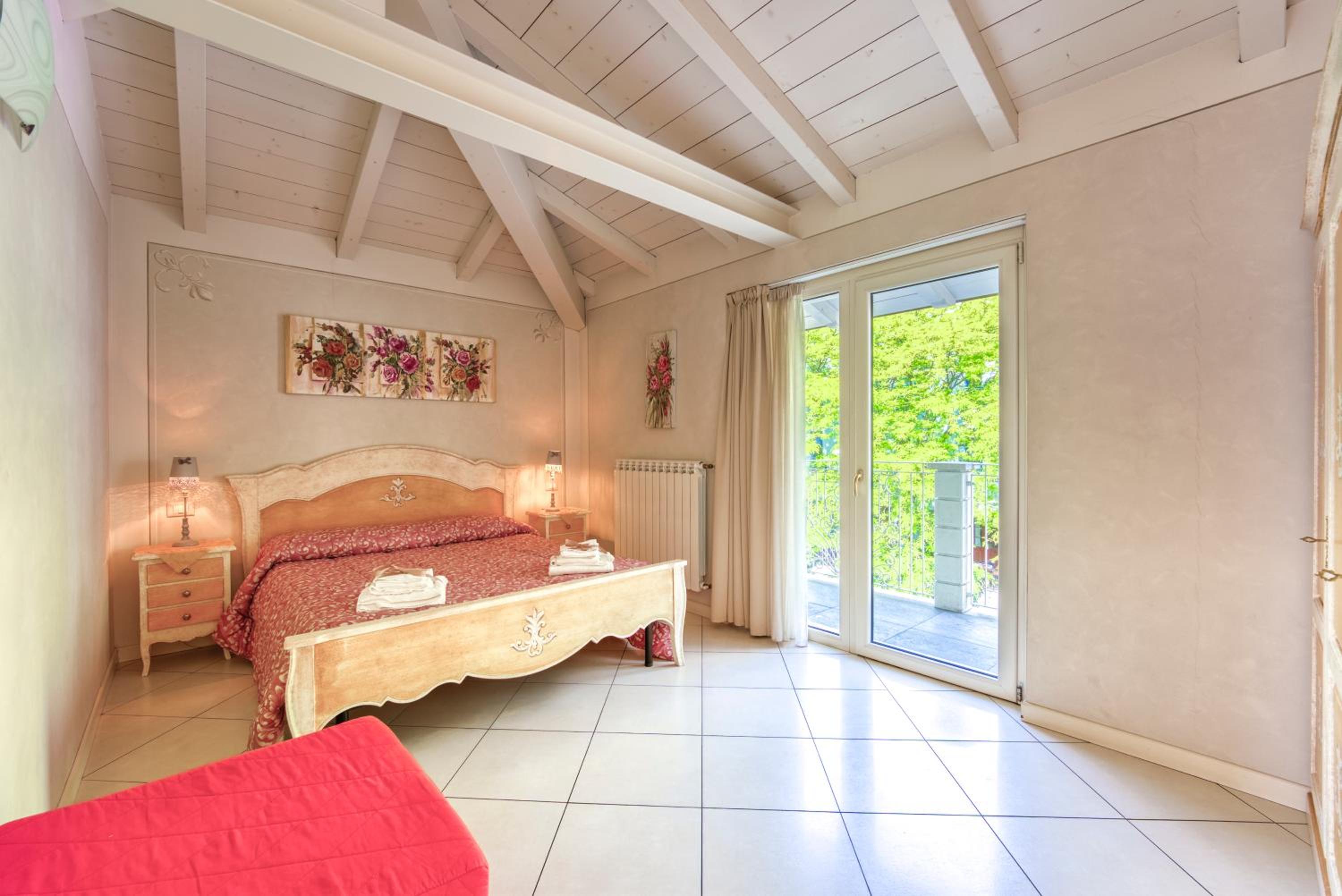 Double Room with Mountain View - Photo 7