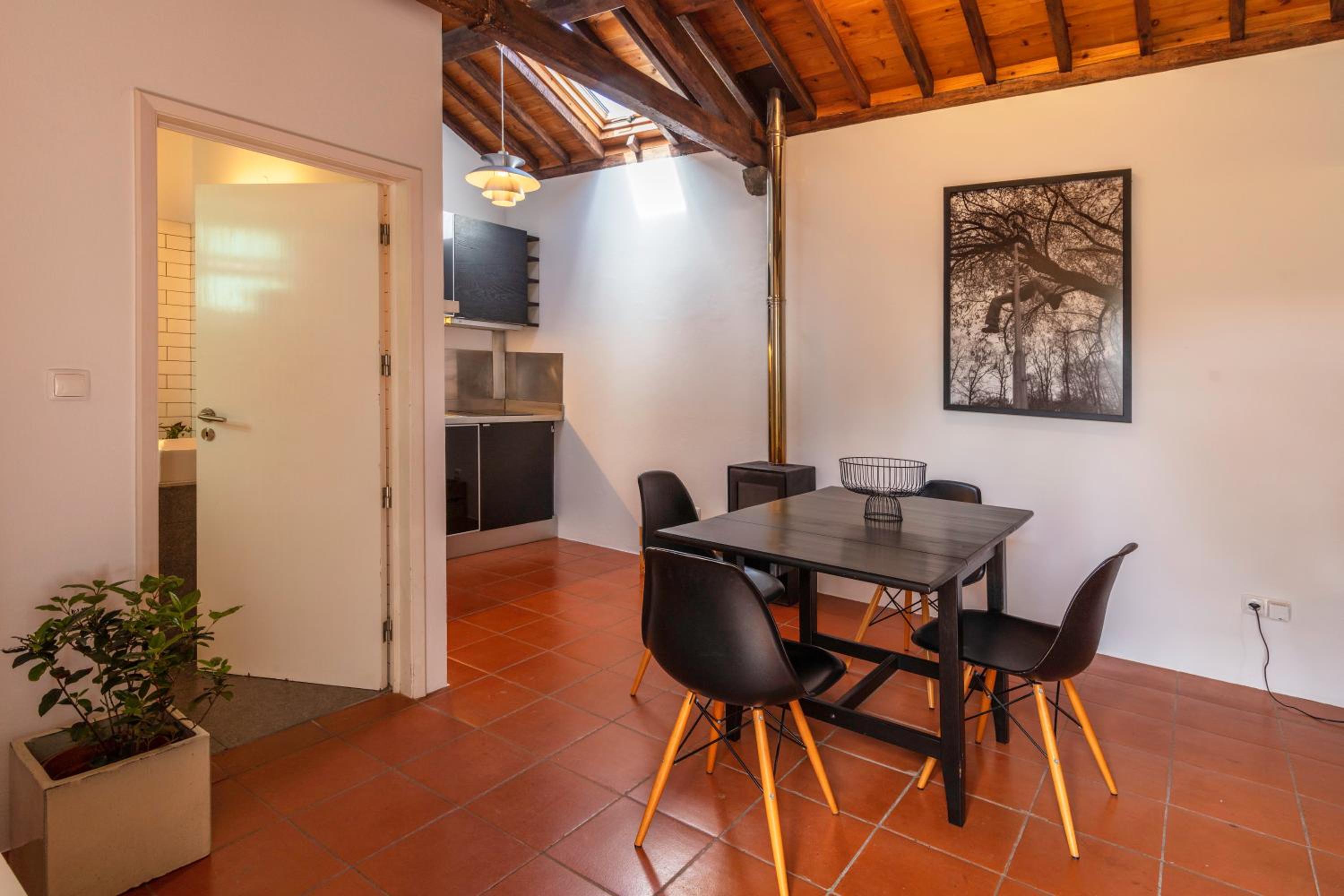 One-Bedroom Apartment - Photo 13