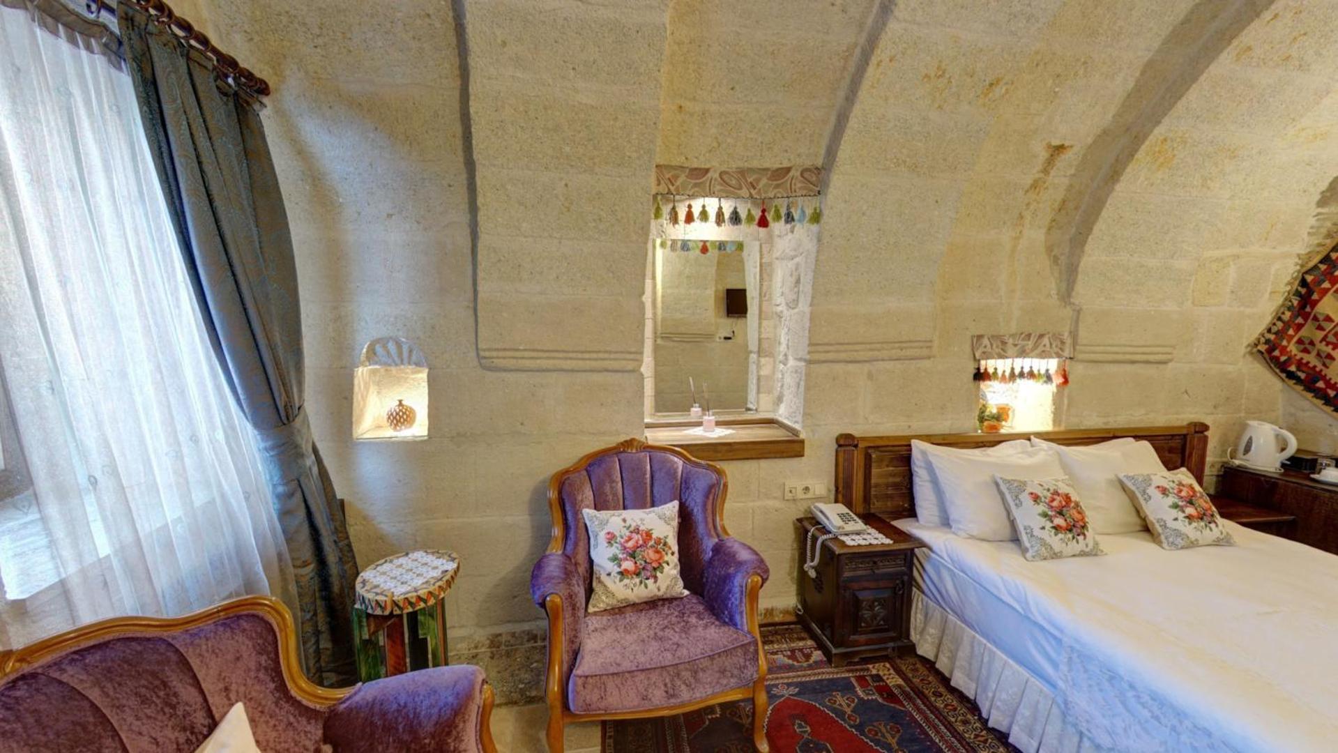 Superior Double Arch Room