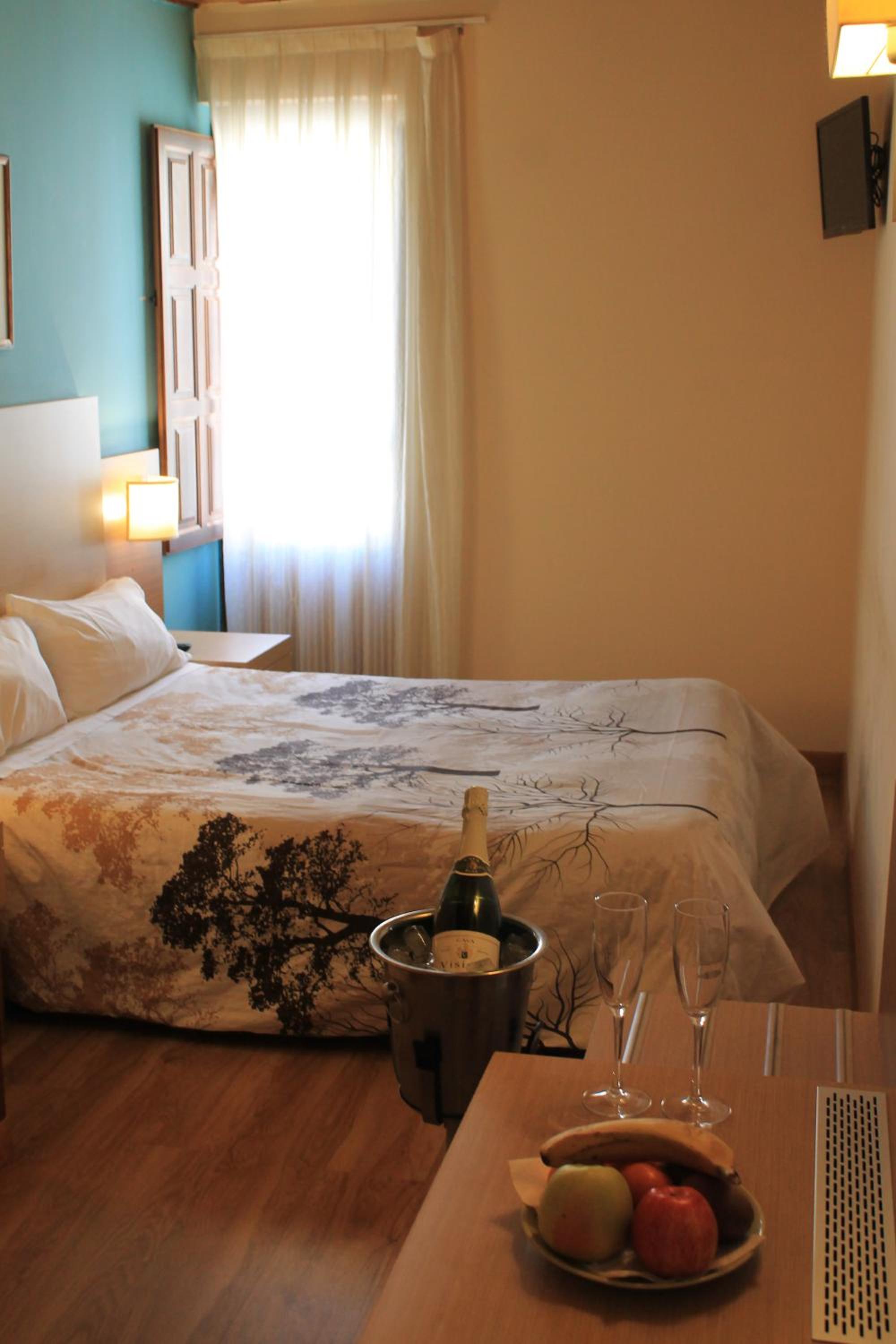 Romantic Special Offer photo 3