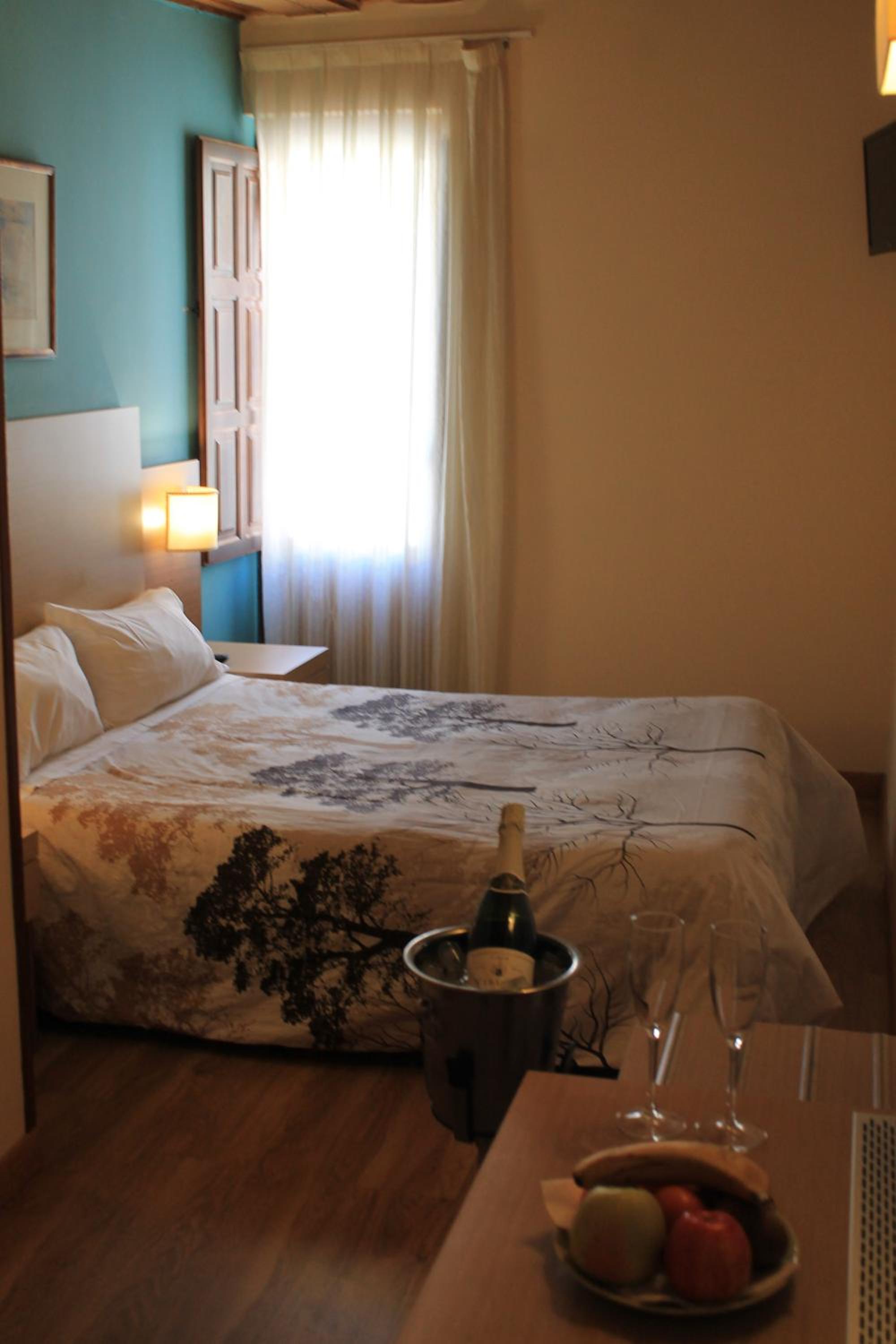 Romantic Special Offer photo 2