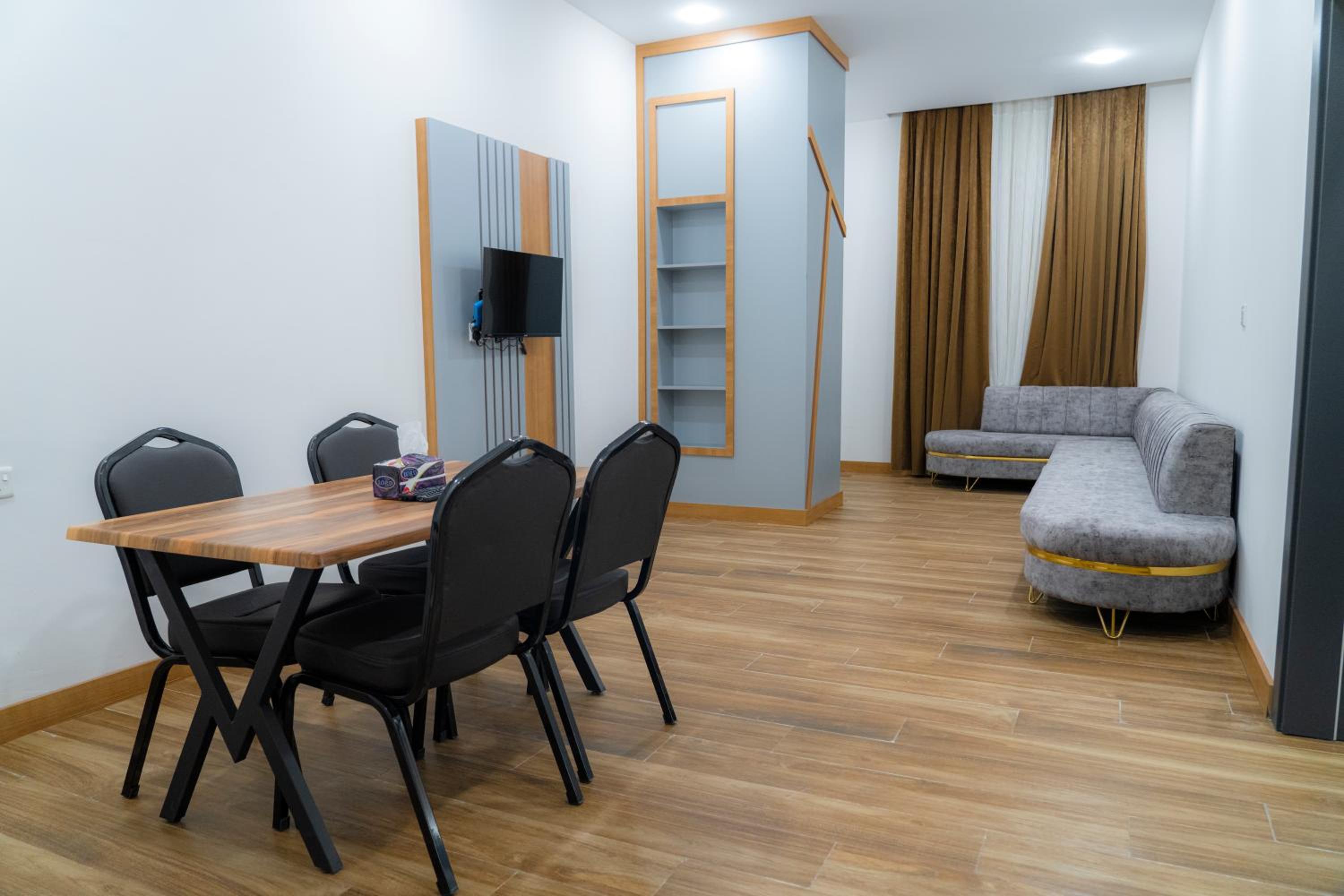 One-Bedroom Suite photo 2