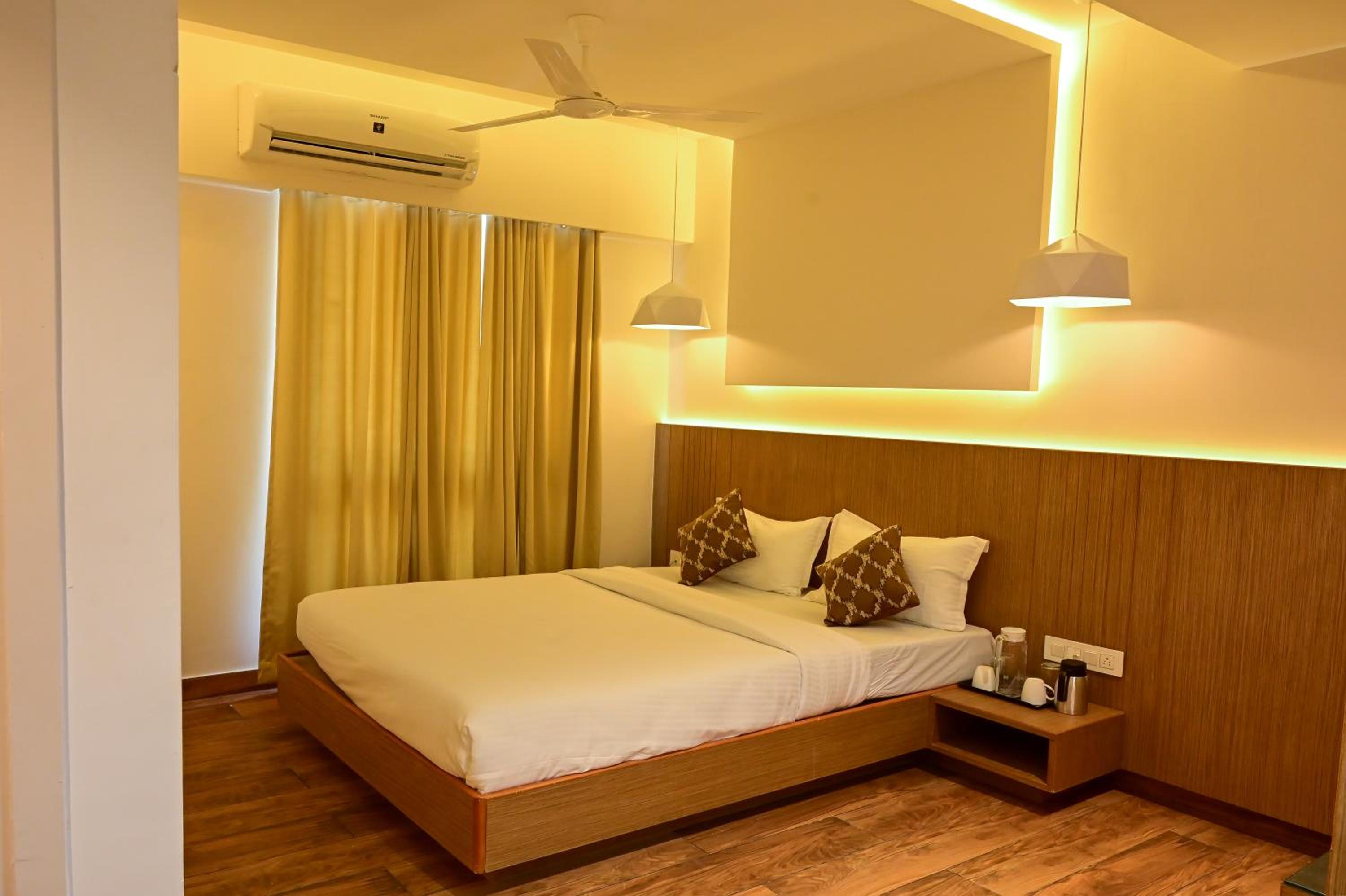 Triple Room with Bathroom photo 2