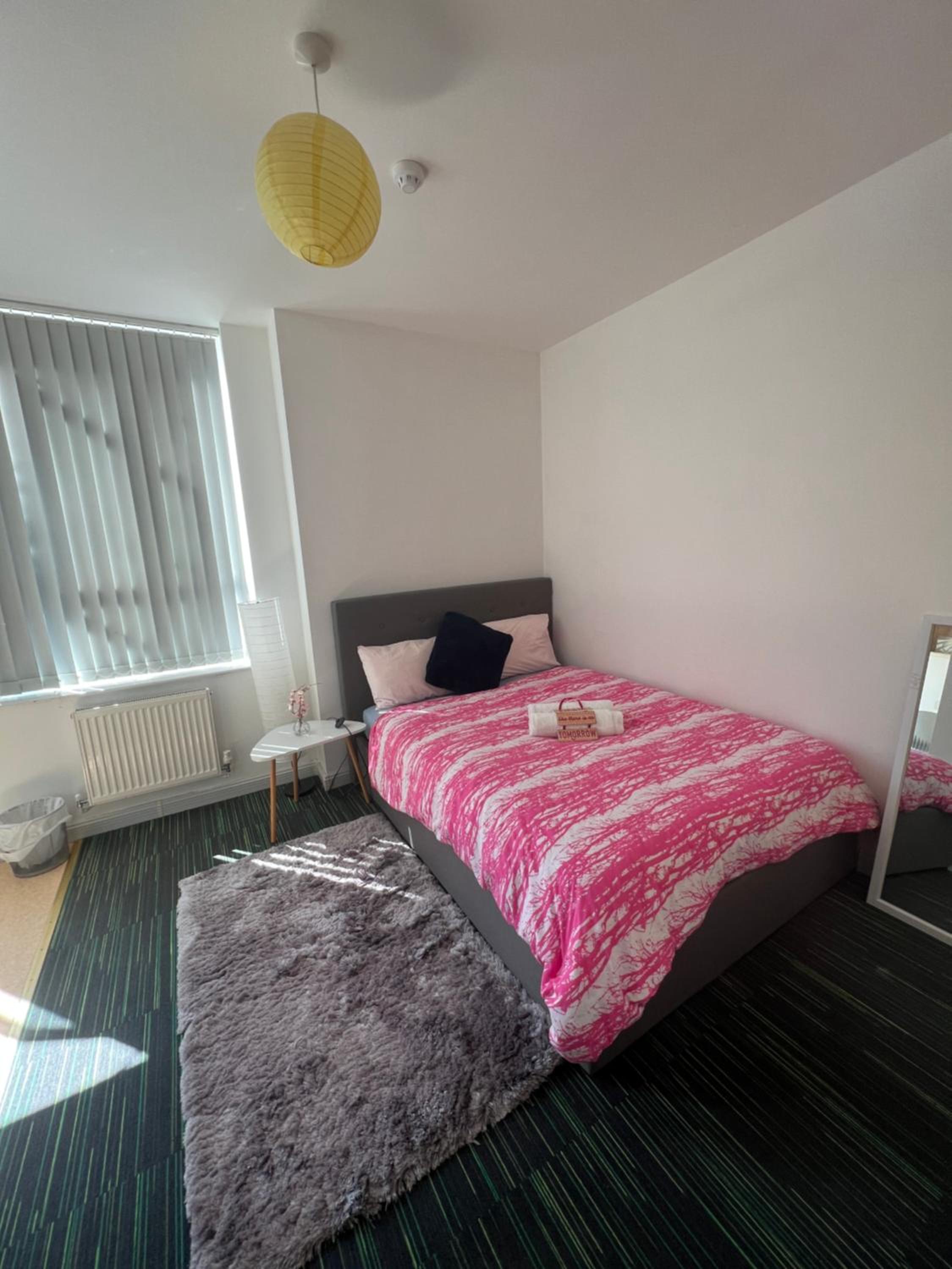 Double Room with Private Bathroom - Photo 4