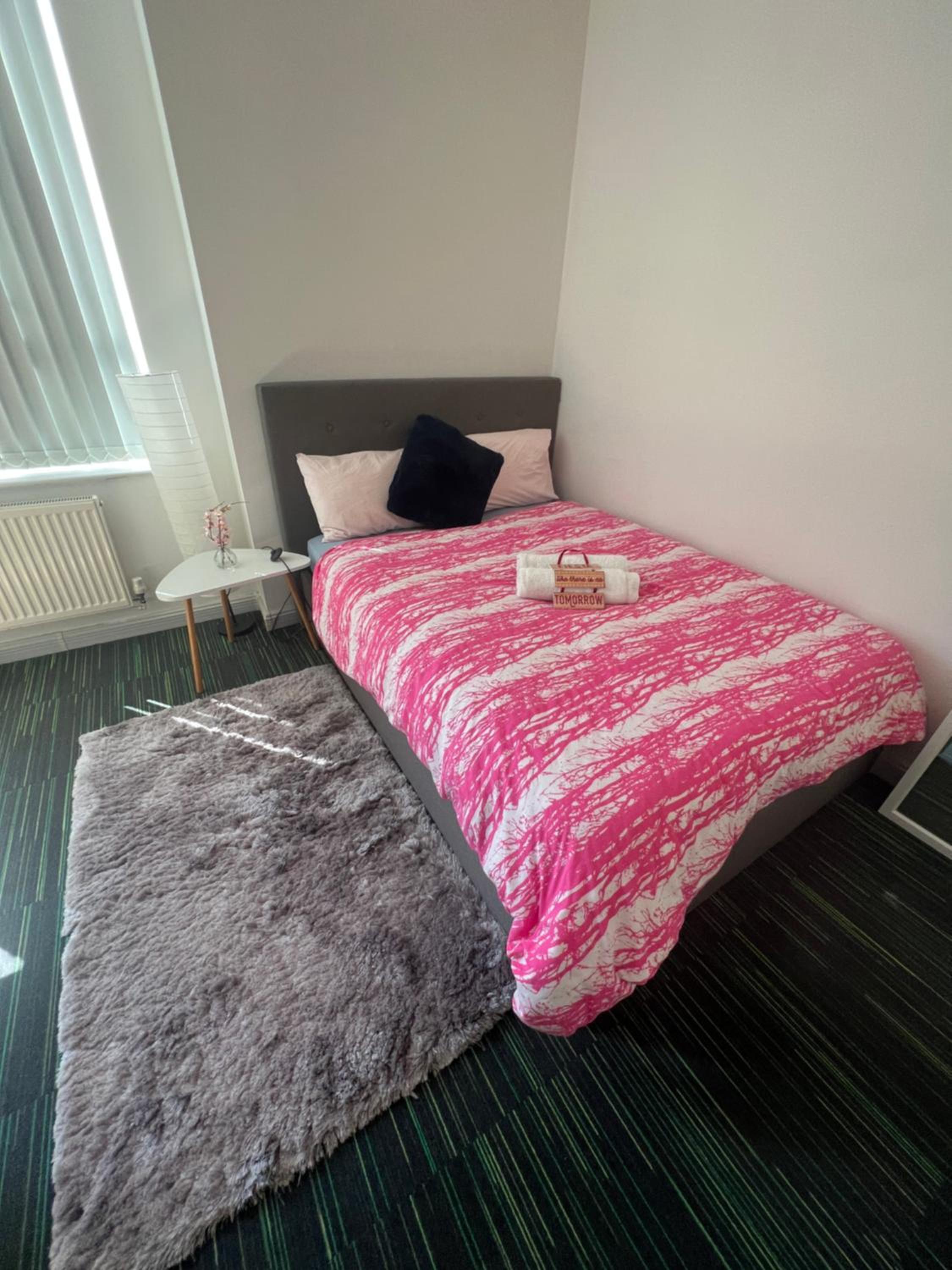Double Room with Private Bathroom - Photo 3