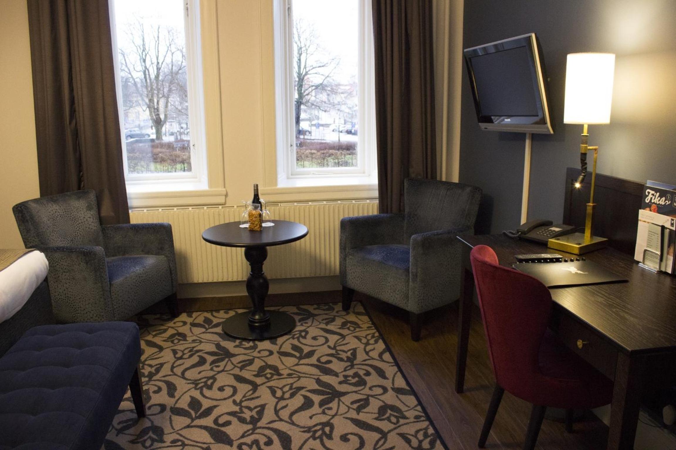 Superior Double or Twin Room photo 3