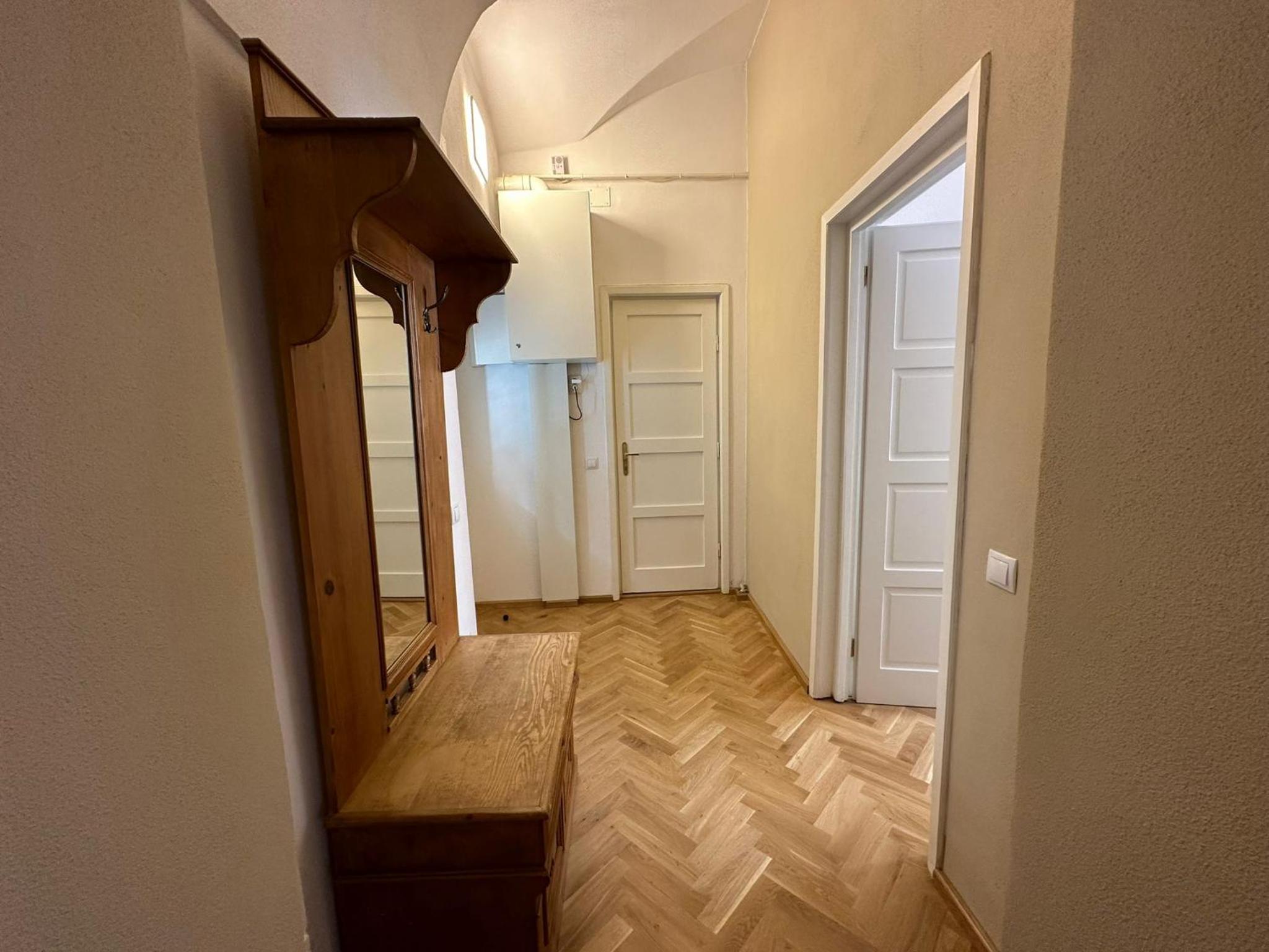 Apartment - Photo 4