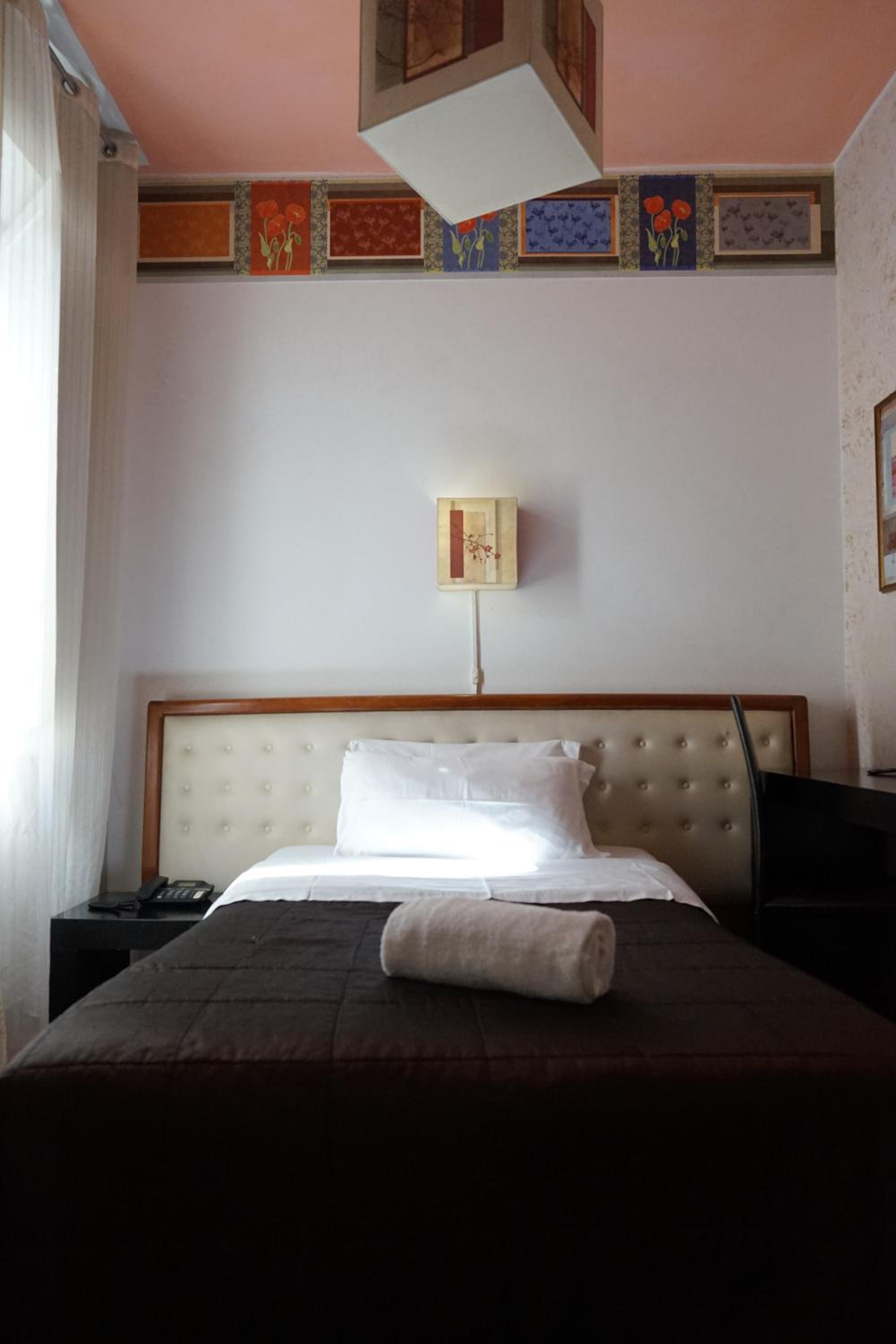 Single Room photo 1