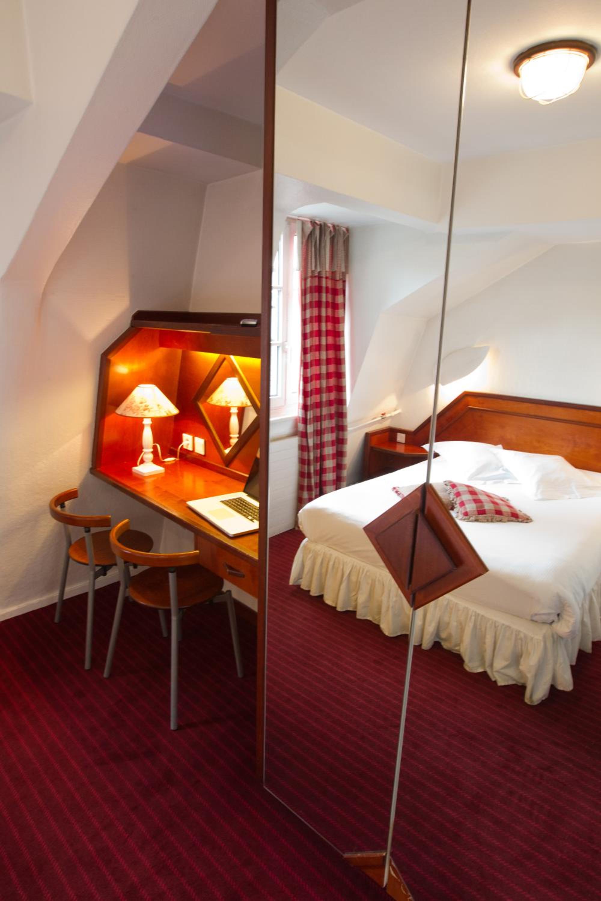 Cozy Twin Room at the Back - Photo 3