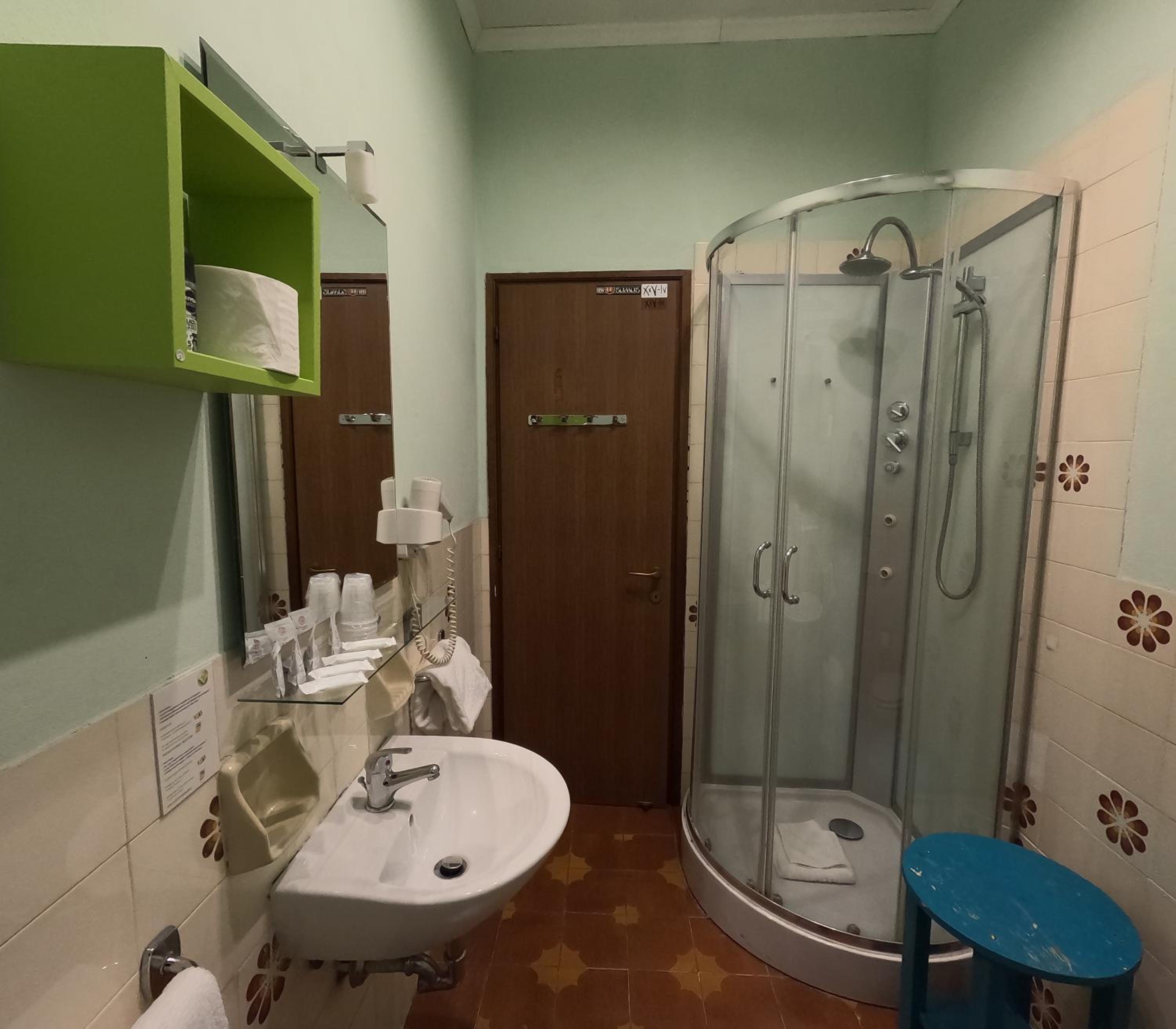 Small Double Room photo 2