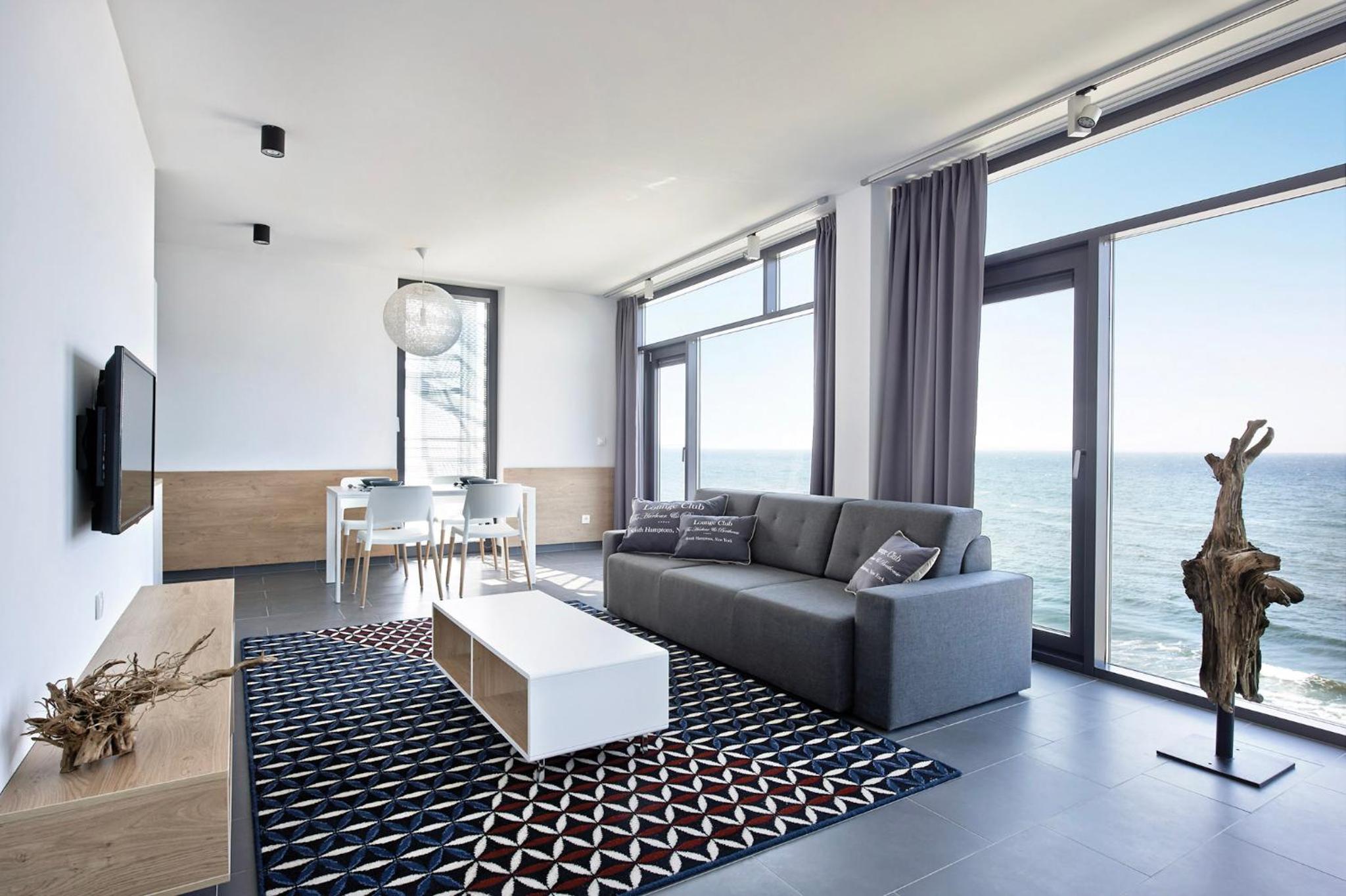 Exclusive Plus Apartment with Terrace and Jacuzzi photo 2