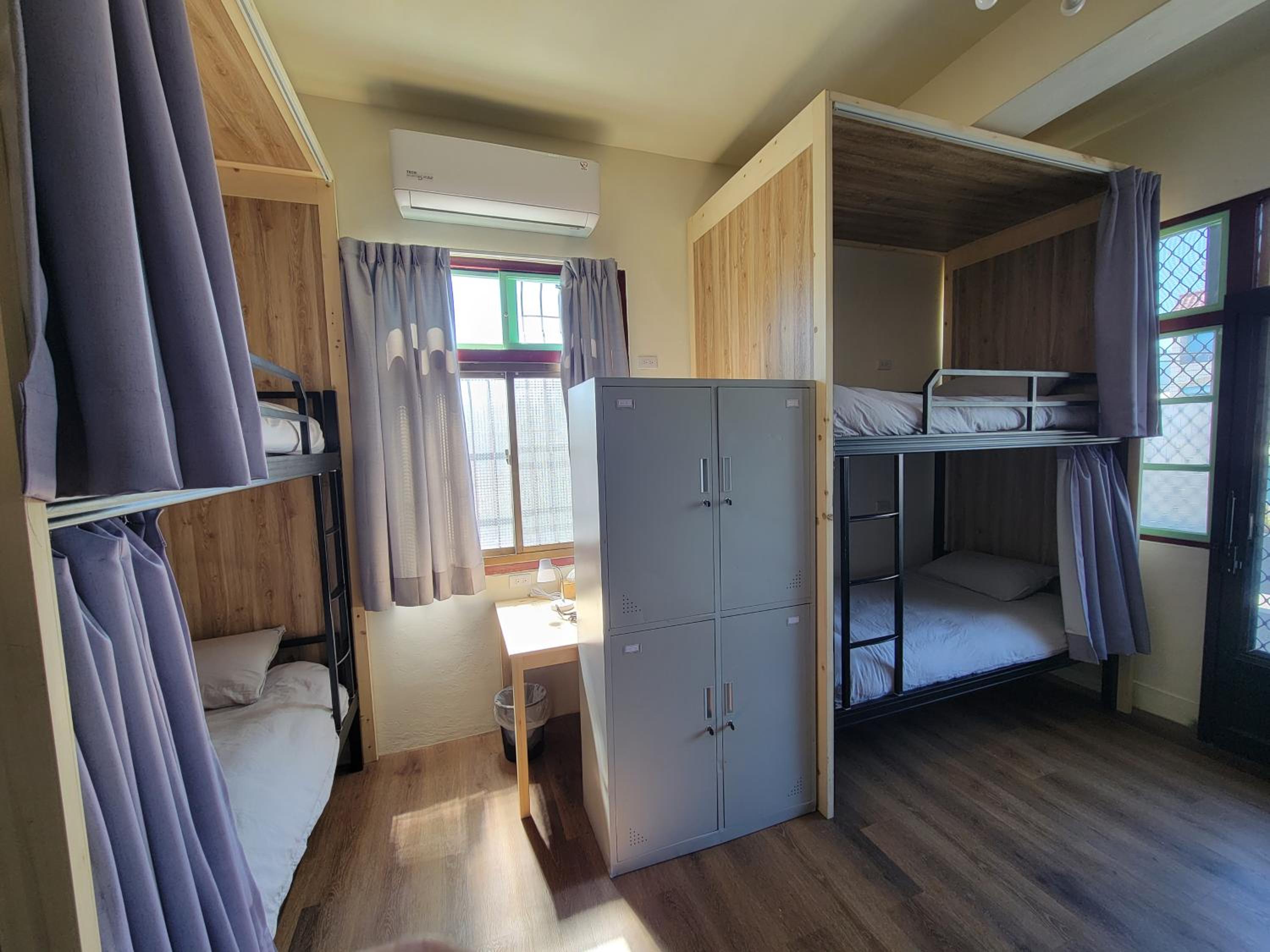 Bed in 8-Bed Mixed Dormitory Room photo 3
