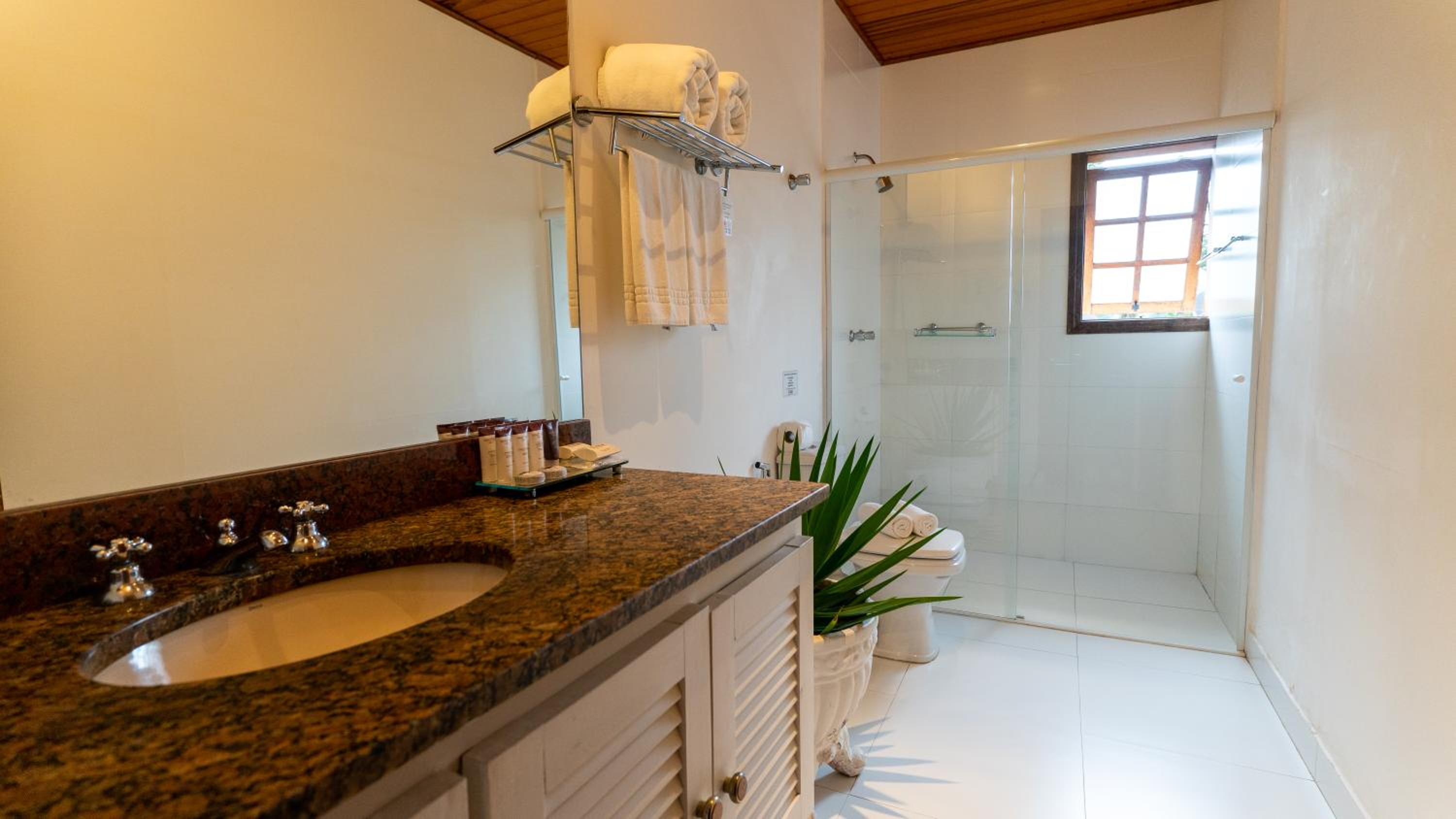 Two-Bedroom Suite with Balcony photo 3