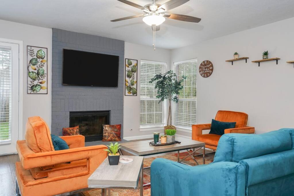 Three-Bedroom House photo 1