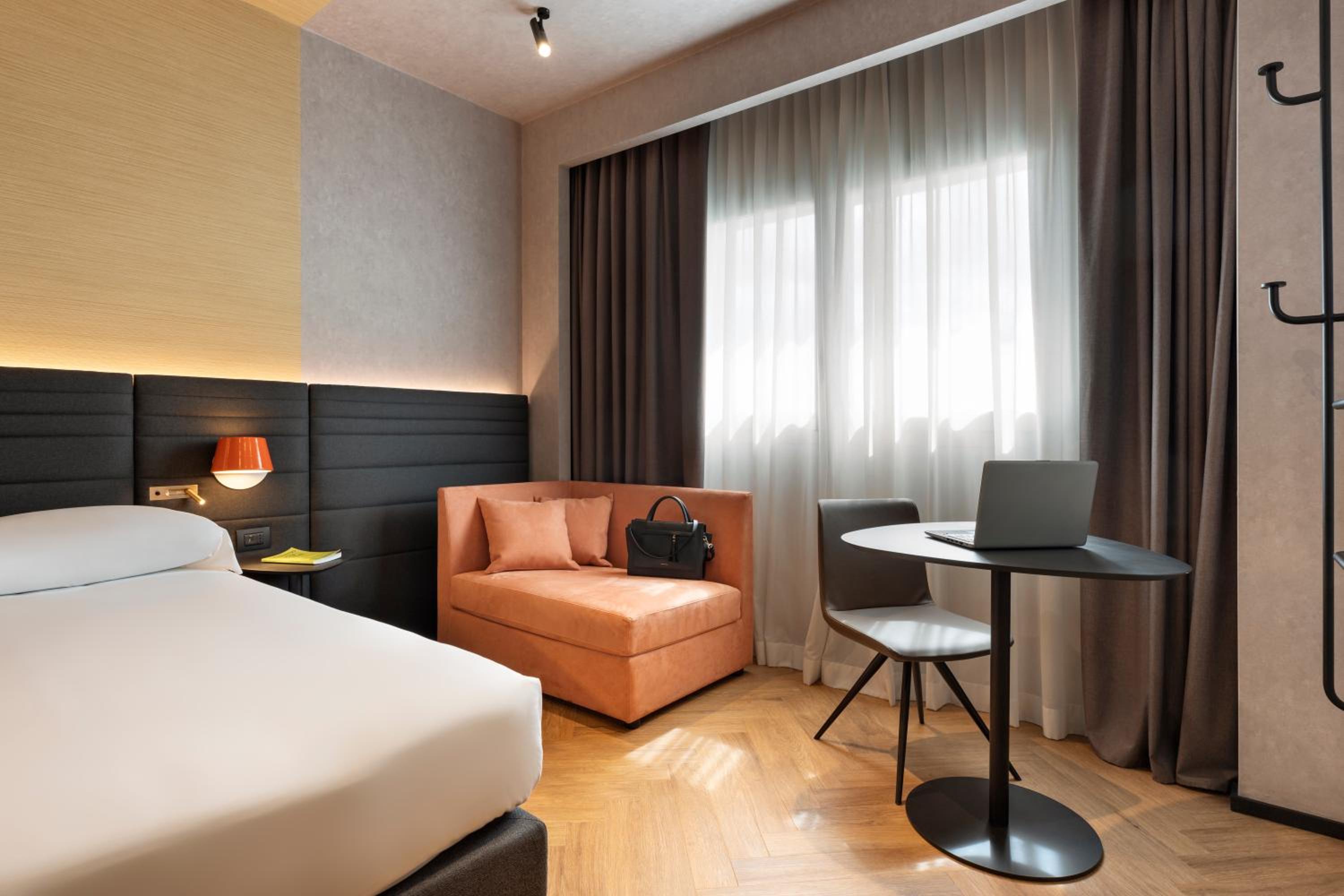 Superior Double Room - Photo 3