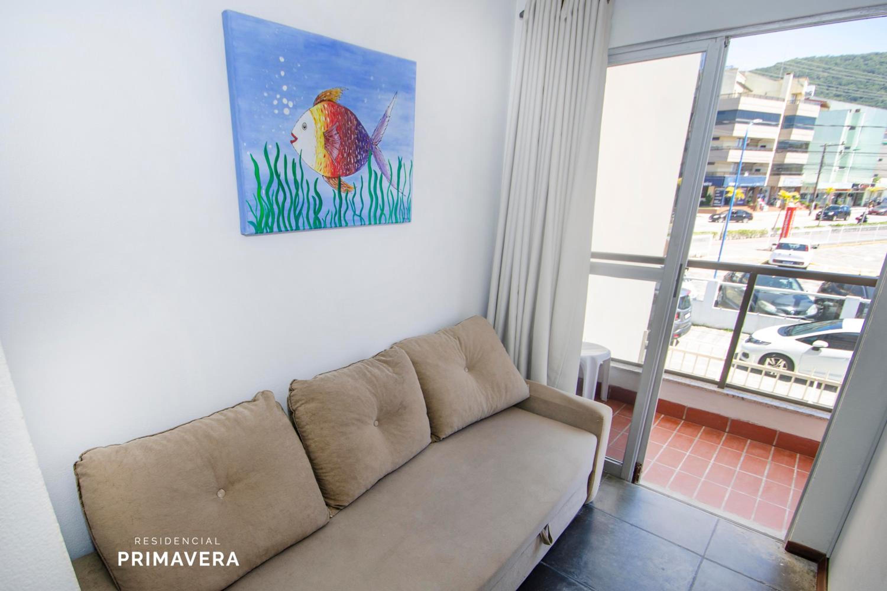 Apartment photo 2