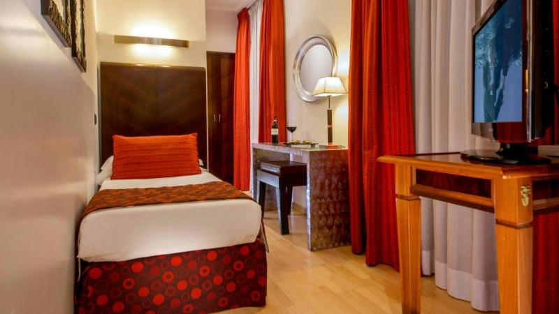 Single Room