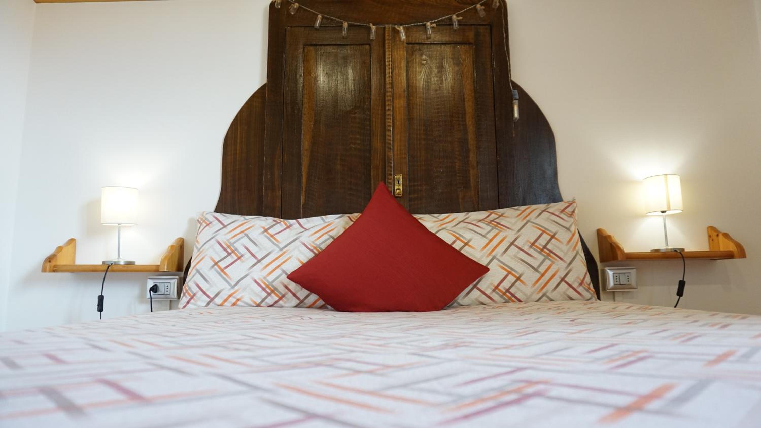 Double Room with Private External Bathroom - Photo 4