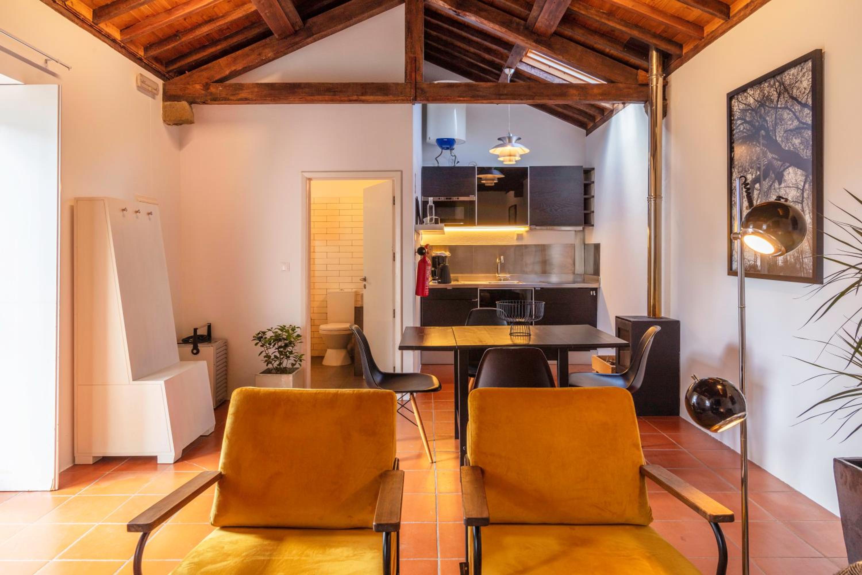 One-Bedroom Apartment - Photo 16