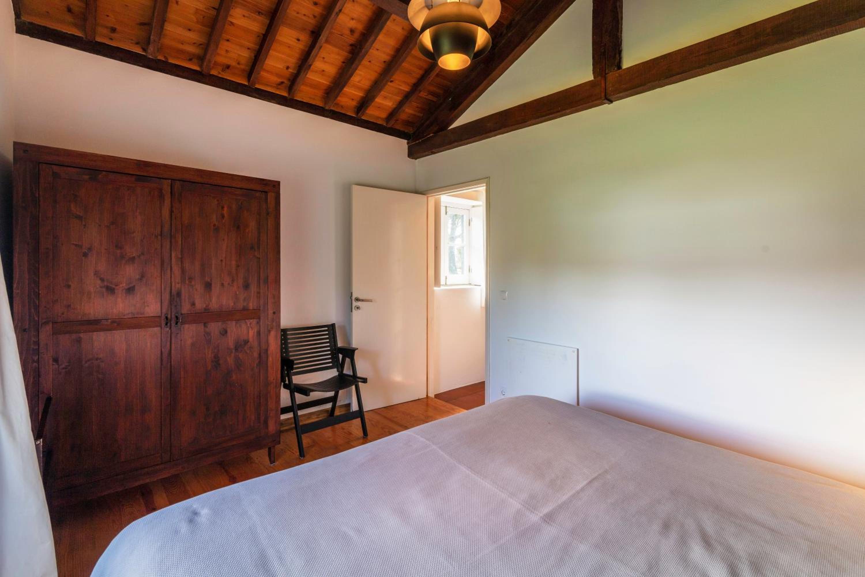 One-Bedroom Apartment - Photo 3