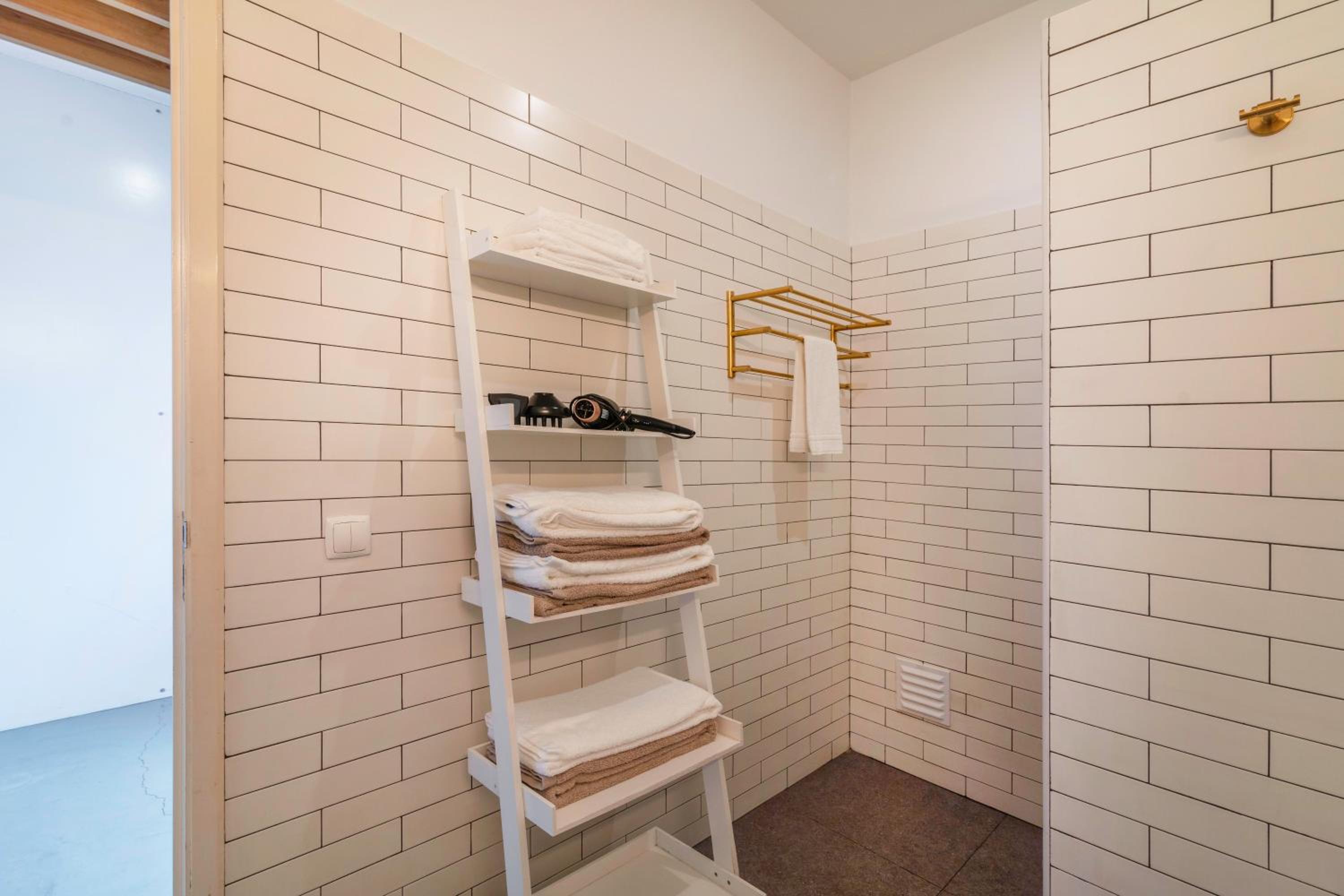 Loft - Photo 24