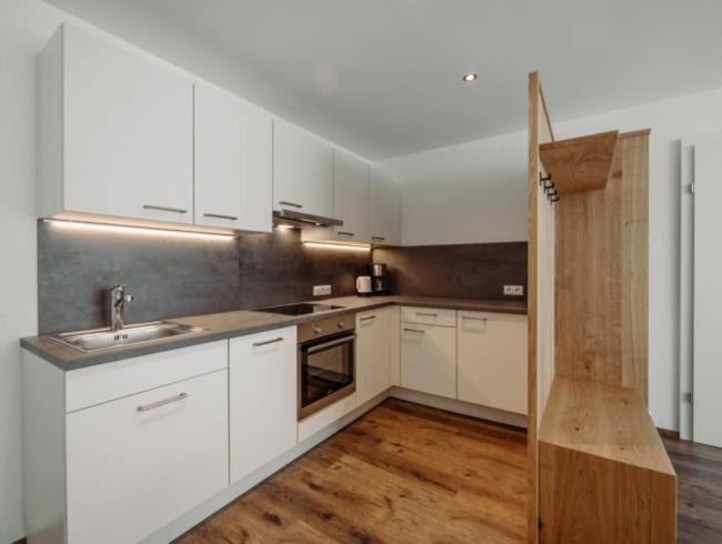 Apartment with Mountain View - Photo 7