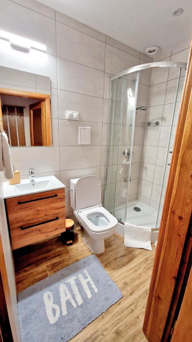 Quadruple Room with Private Bathroom photo 2
