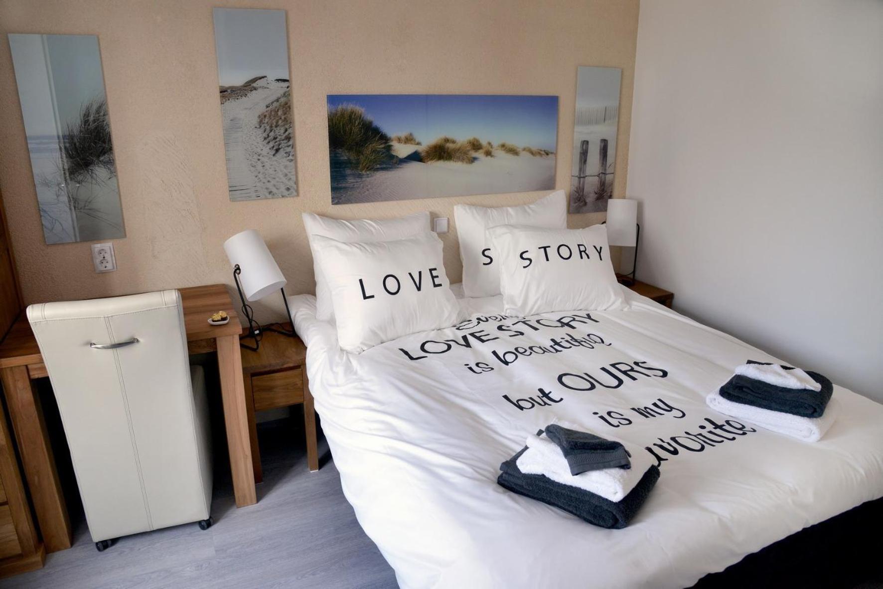 Deluxe Twin Room photo 3