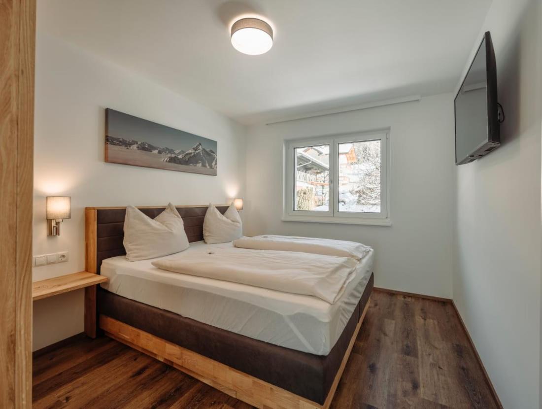 One-Bedroom Apartment - Photo 1