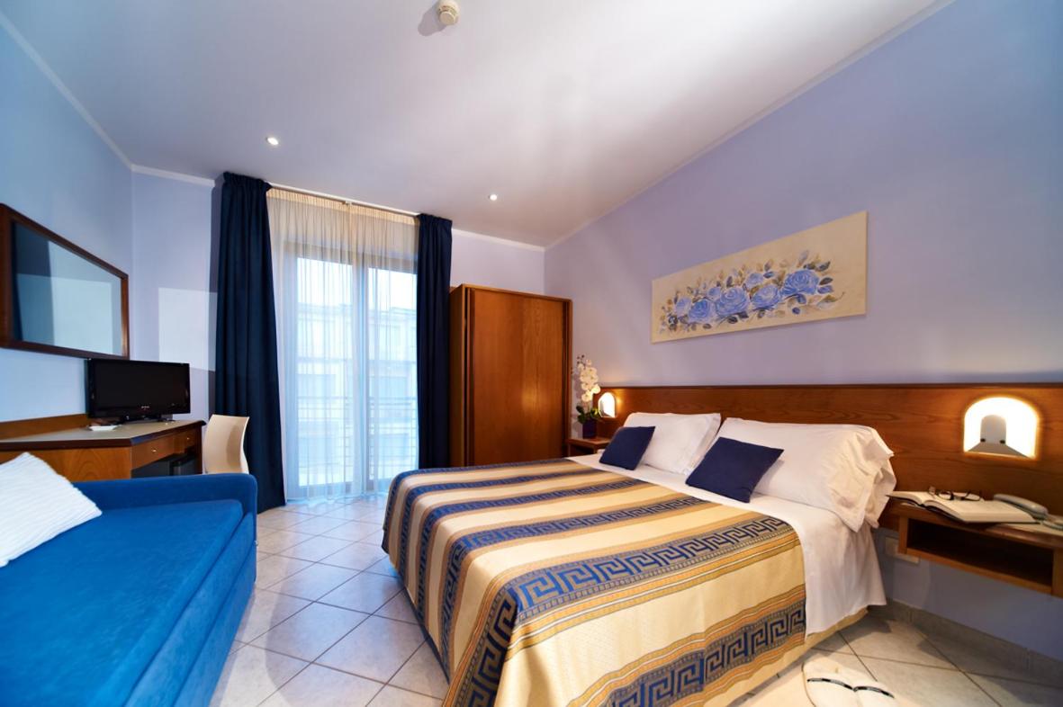 Superior Triple Room With Sea View