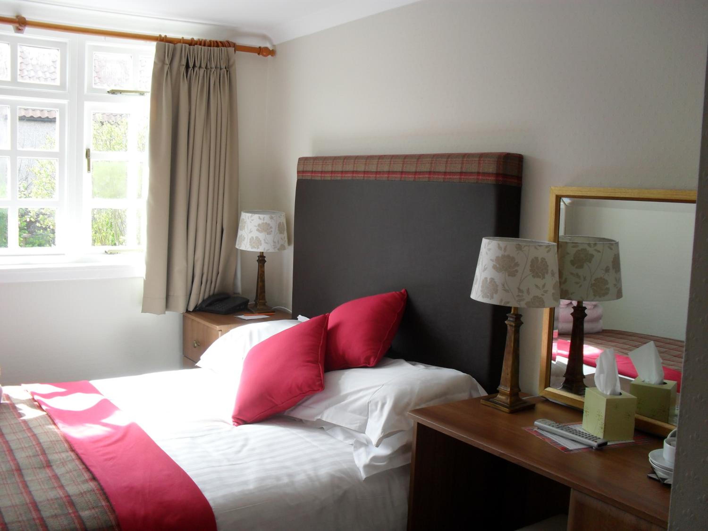 Standard Double Room - Photo 5