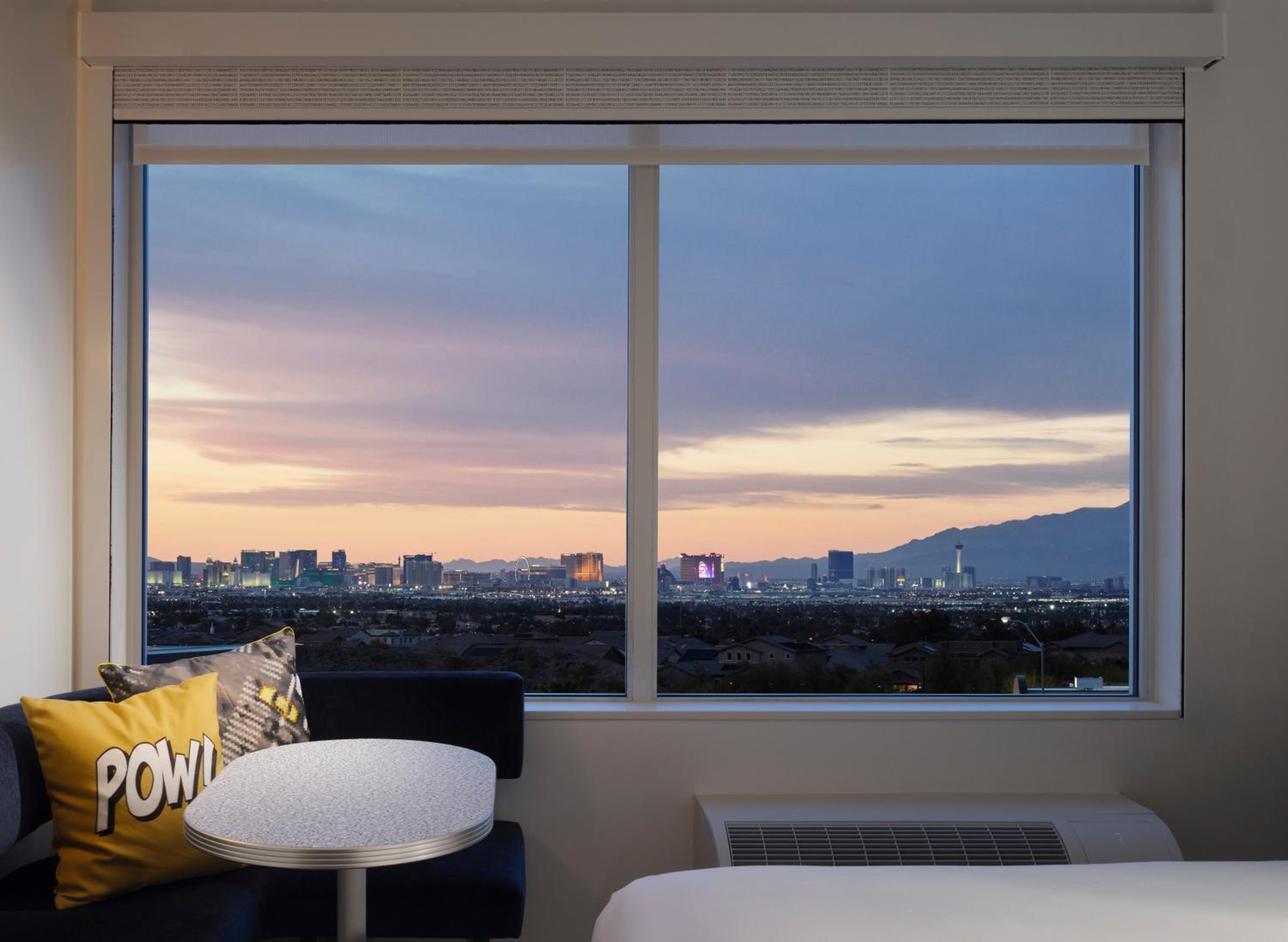 King Room with View - Photo 9