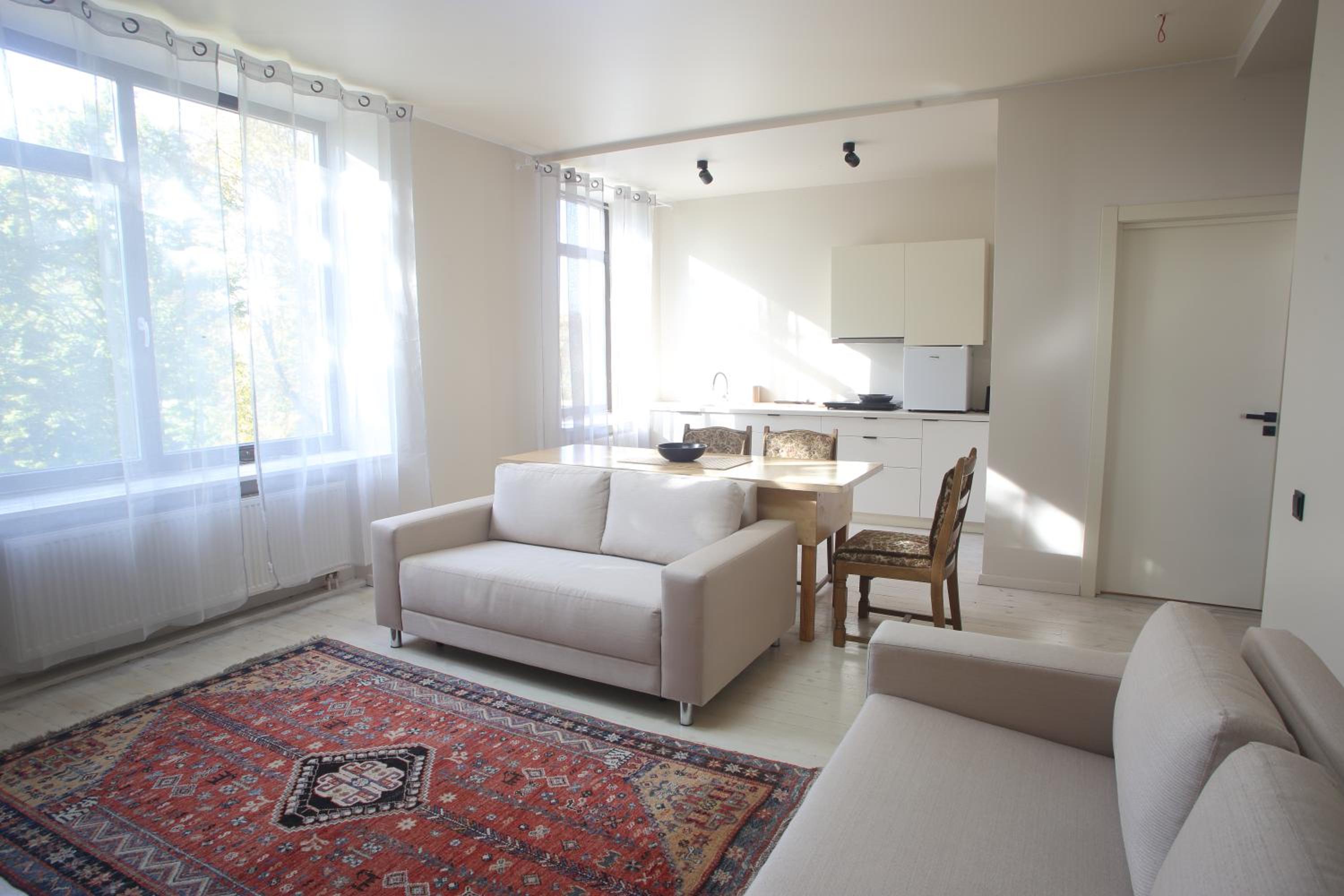 Apartment with Lake View - Photo 1