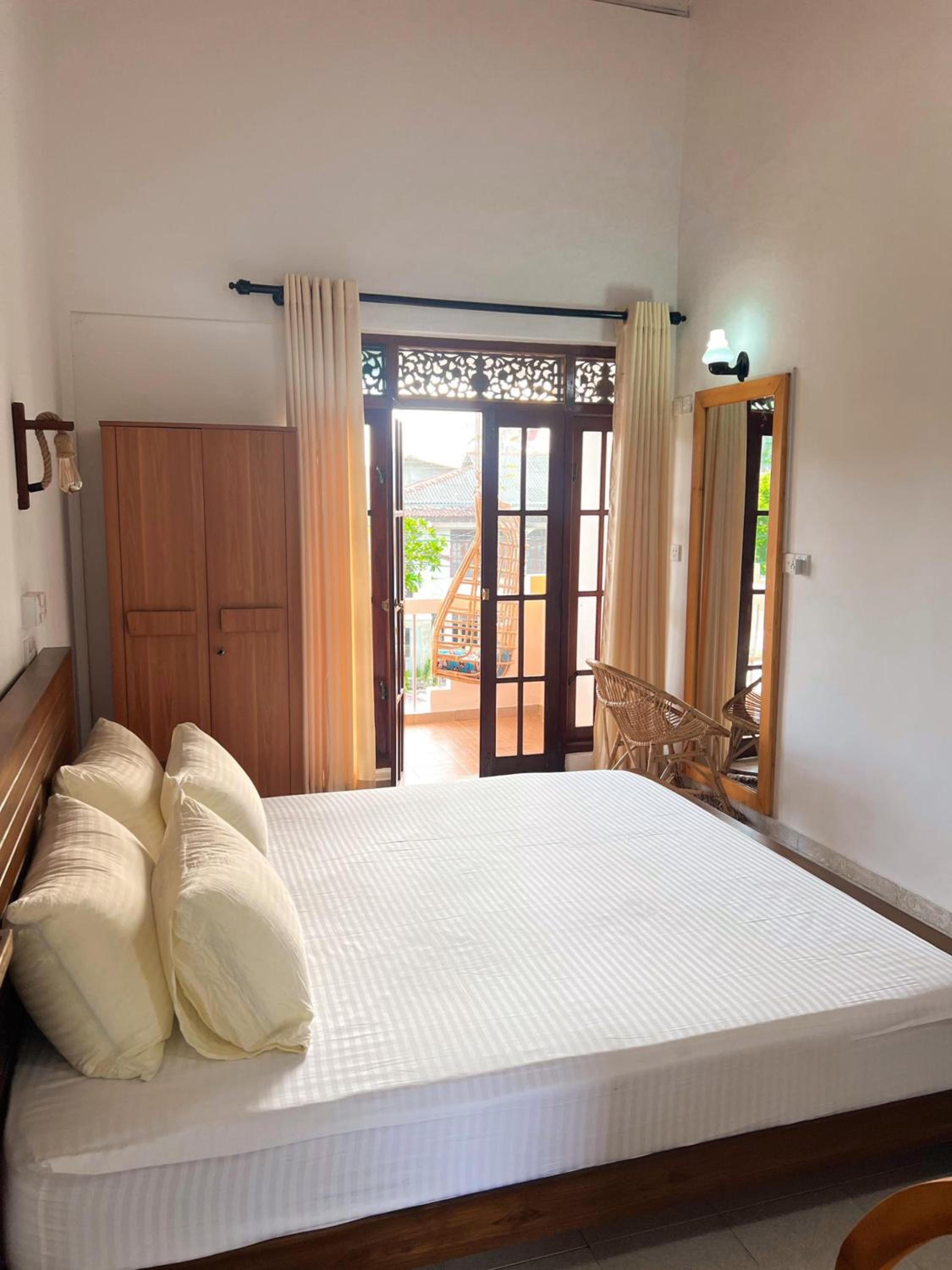 Deluxe Double Room with Balcony photo 1
