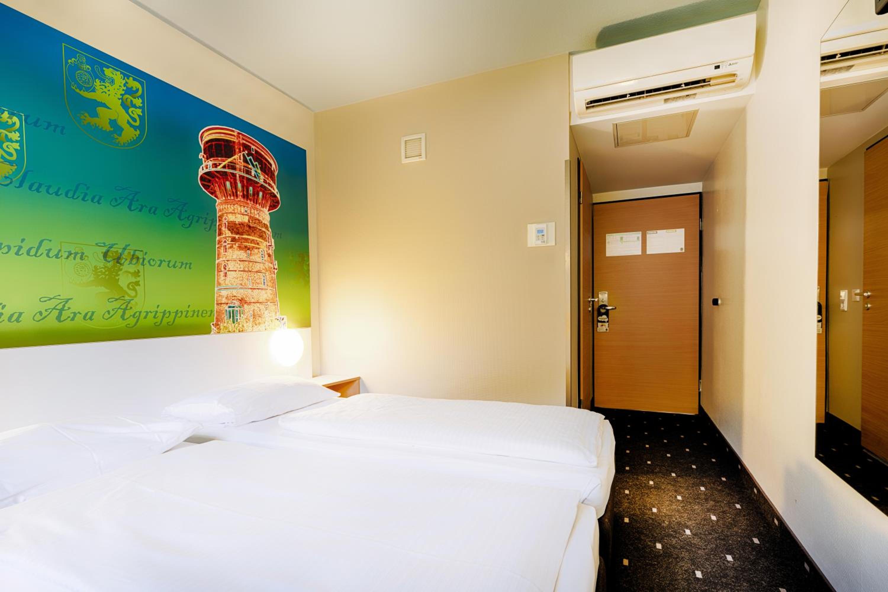 Twin Room - Photo 2