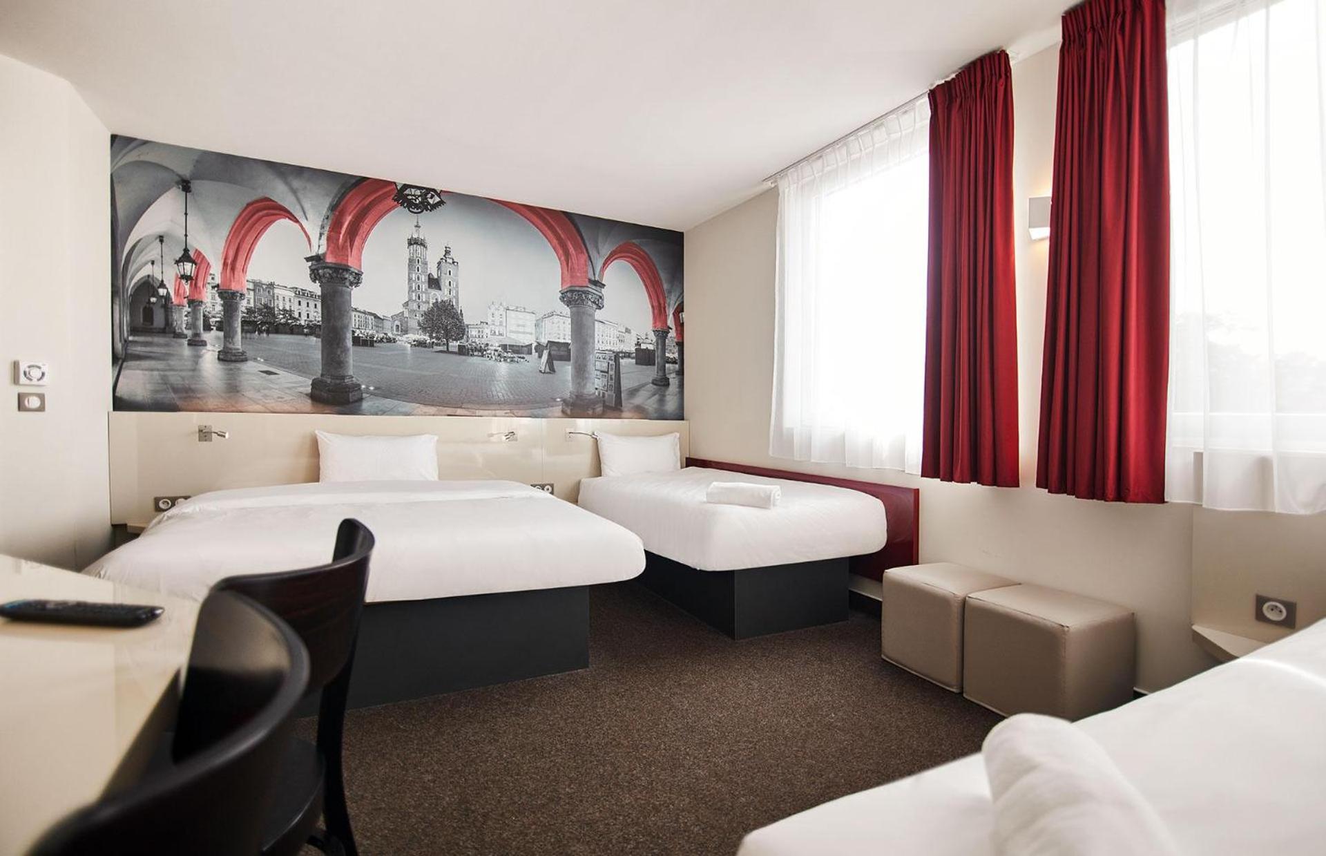 Quadruple Room - Photo 1