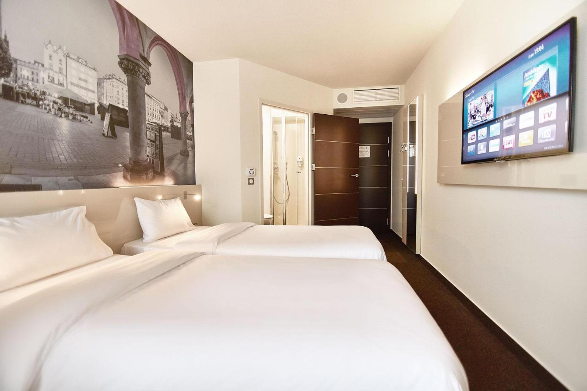 Twin Room - Photo 6