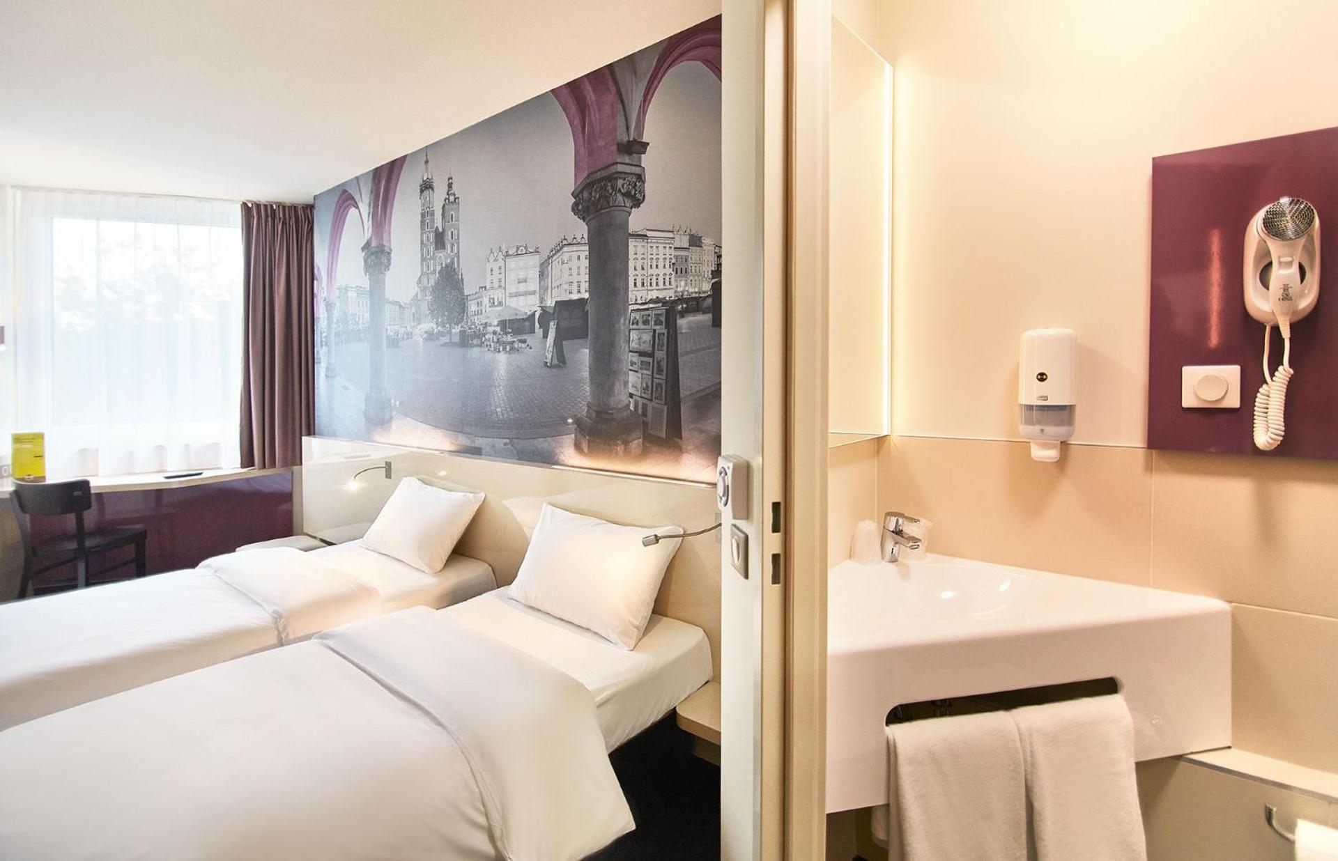Twin Room - Photo 5