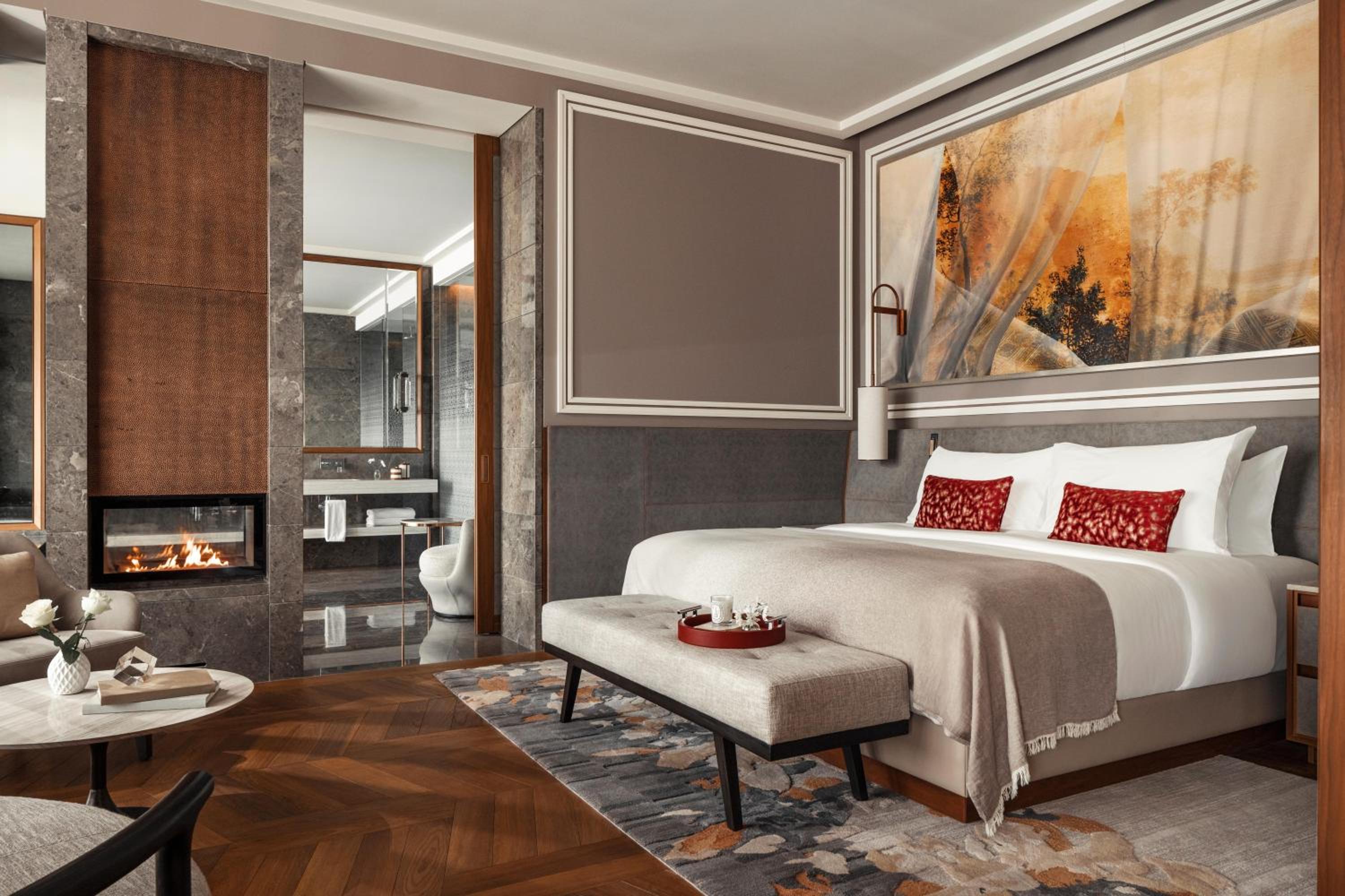Panoramic Bayview Suite - Photo 12