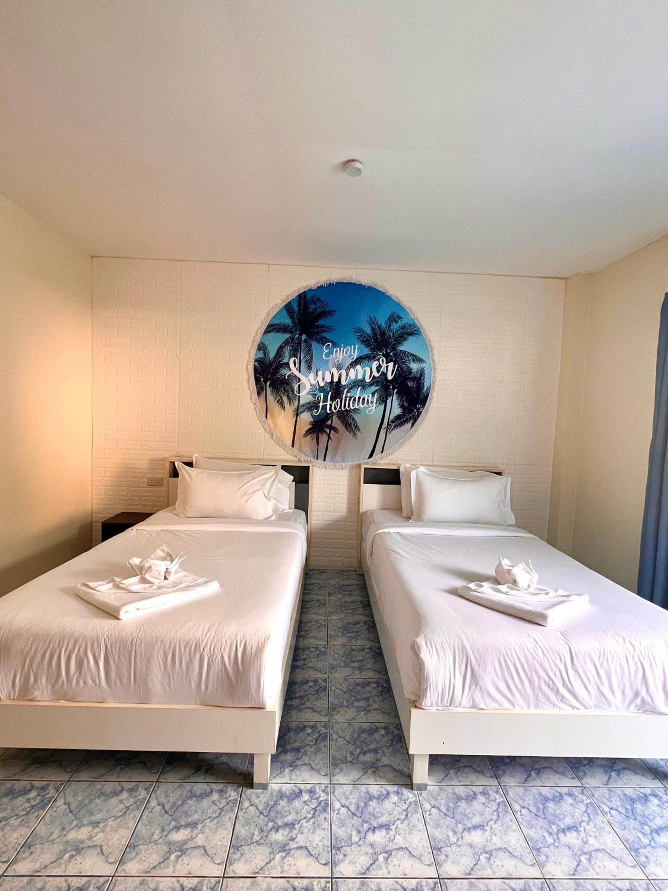 Twin Room with Balcony - Photo 1