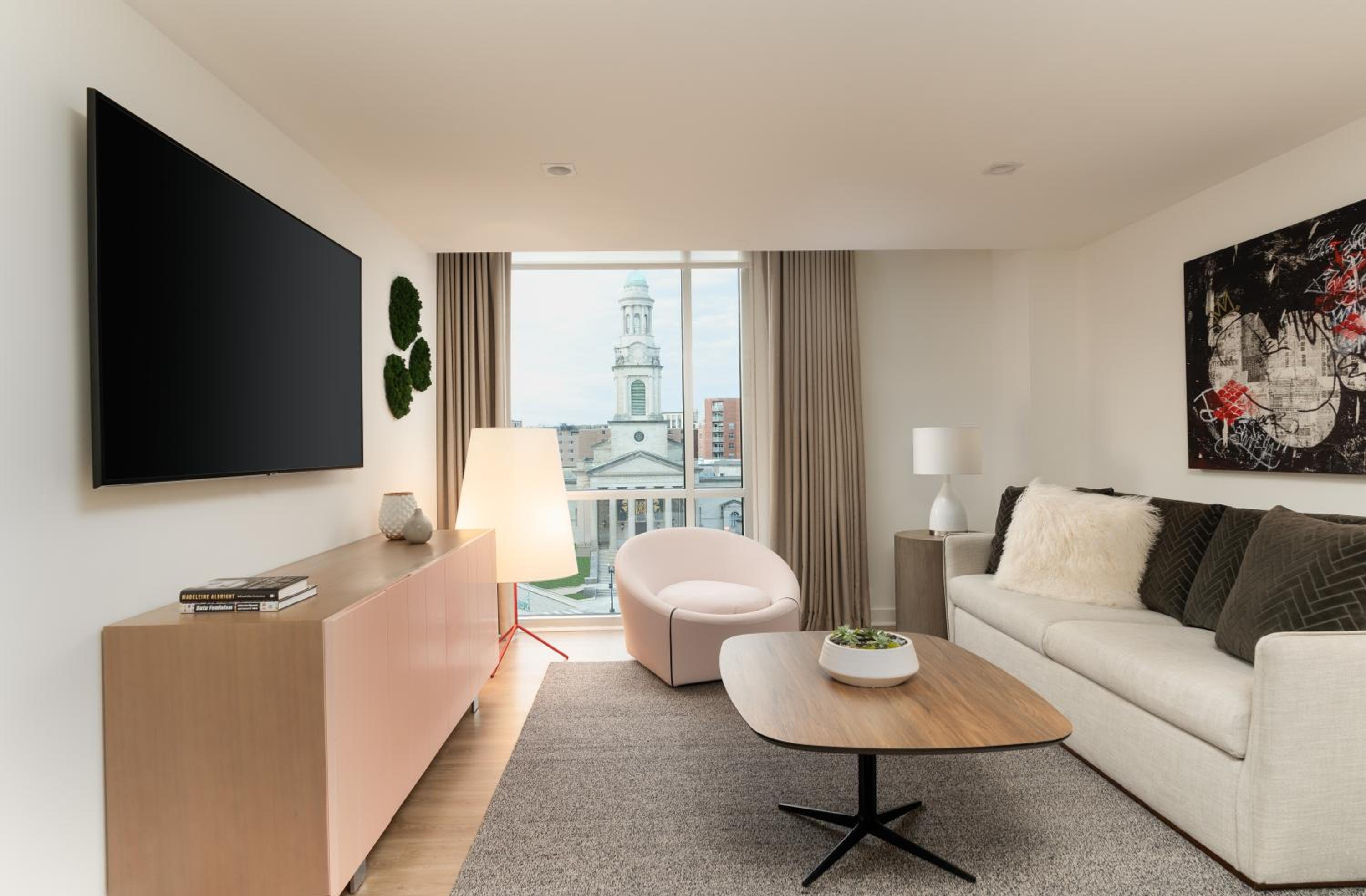 Suite - Photo 12