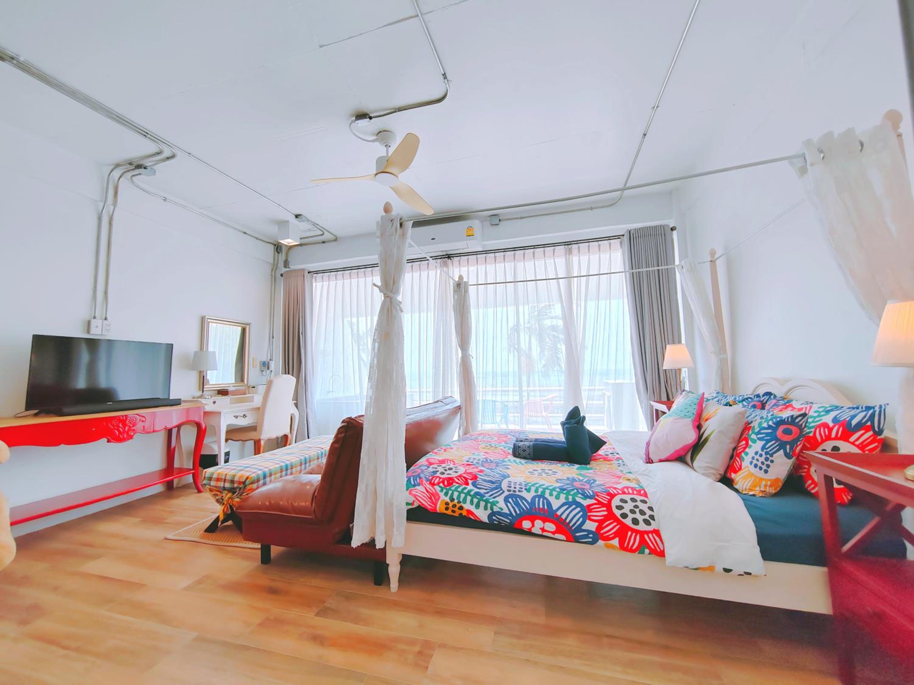Family Room with Balcony and Sea View photo 1
